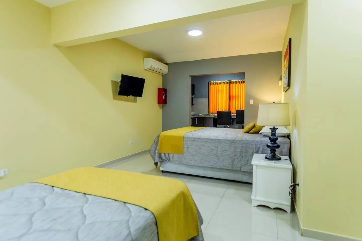 air conditioner, Bed in Juanedu Suites