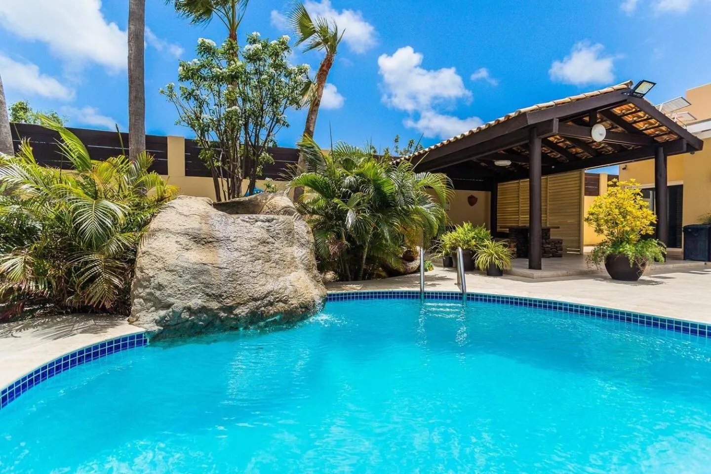 Pool view in Juanedu Suites