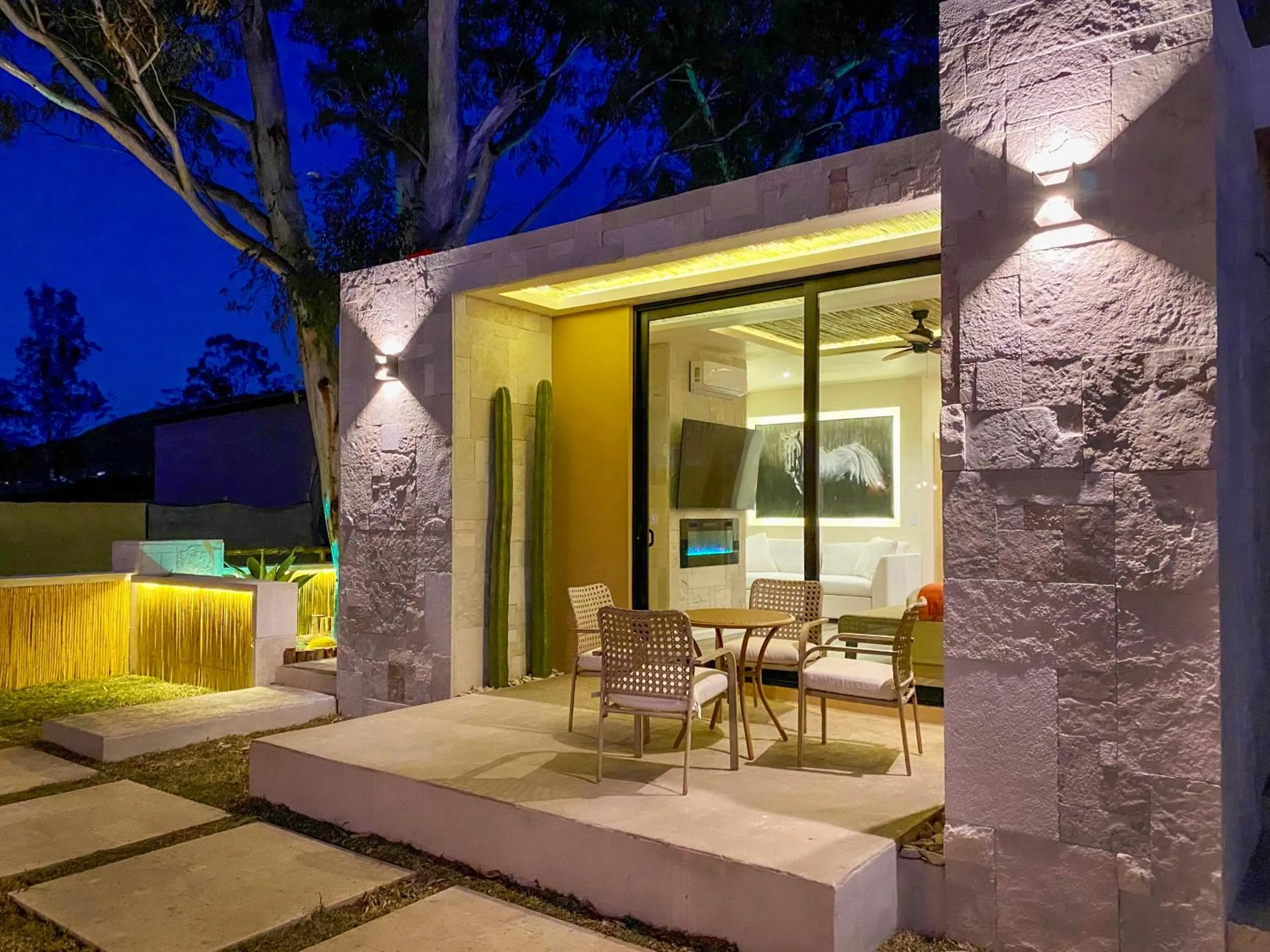 Property building in Bottega Hotel Boutique