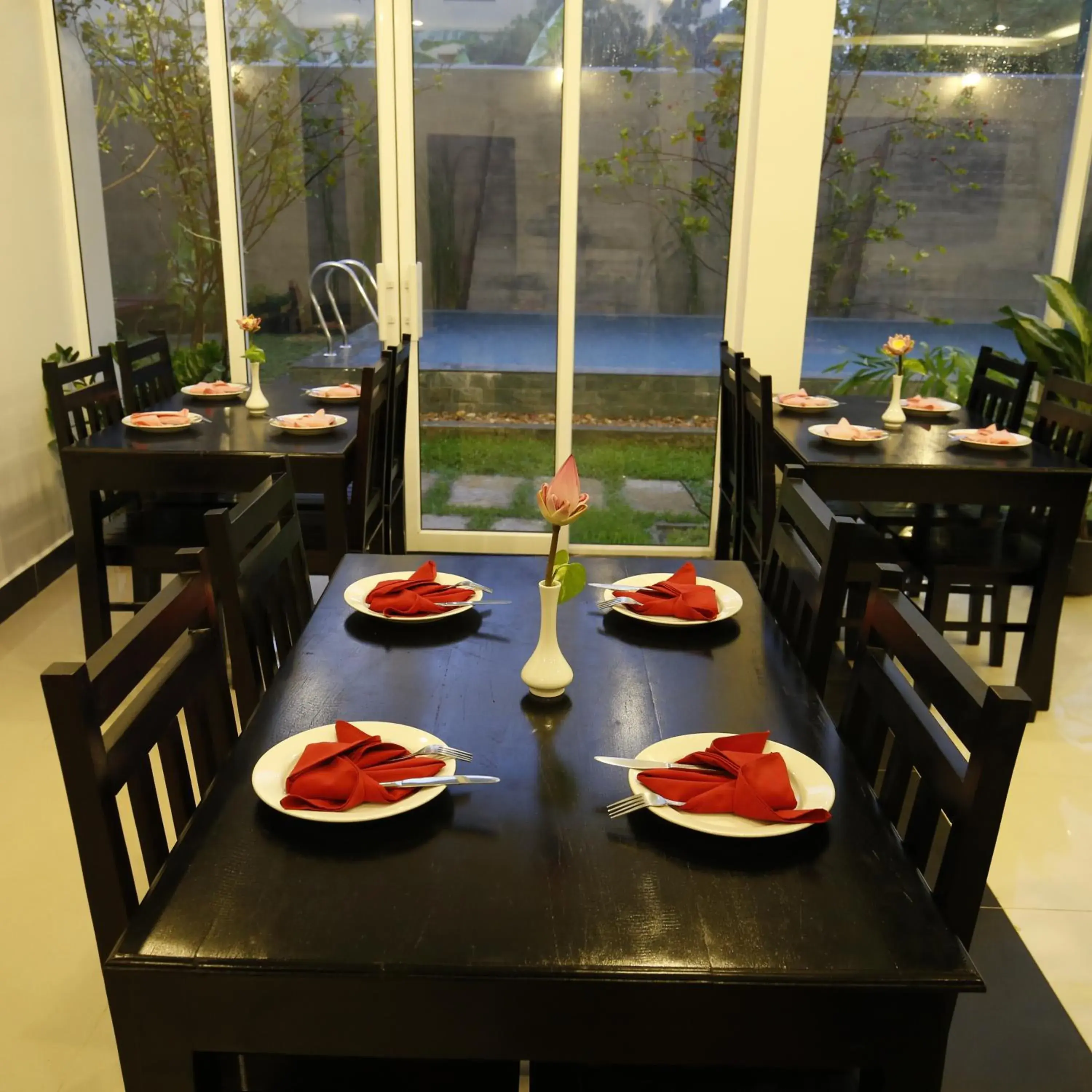 Food and drinks in Holy Angkor Hotel Food and drinks in Holy Angkor Hotel