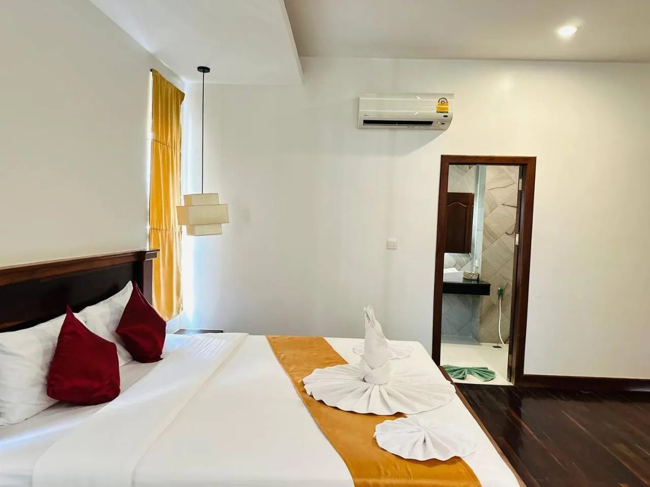 Bedroom, Bed in Holy Angkor Hotel