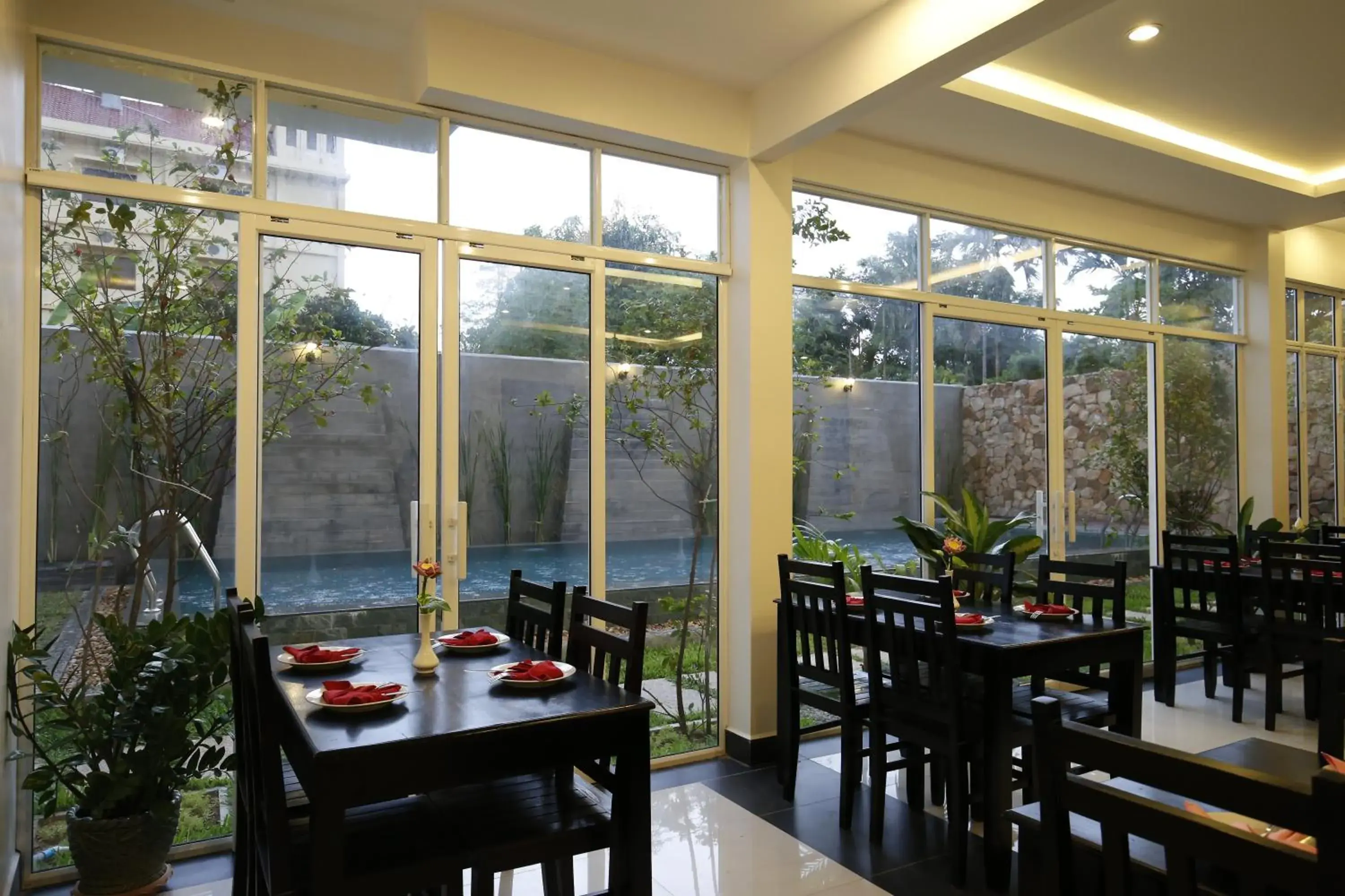 Restaurant/places to eat in Holy Angkor Hotel Restaurant/places to eat in Holy Angkor Hotel