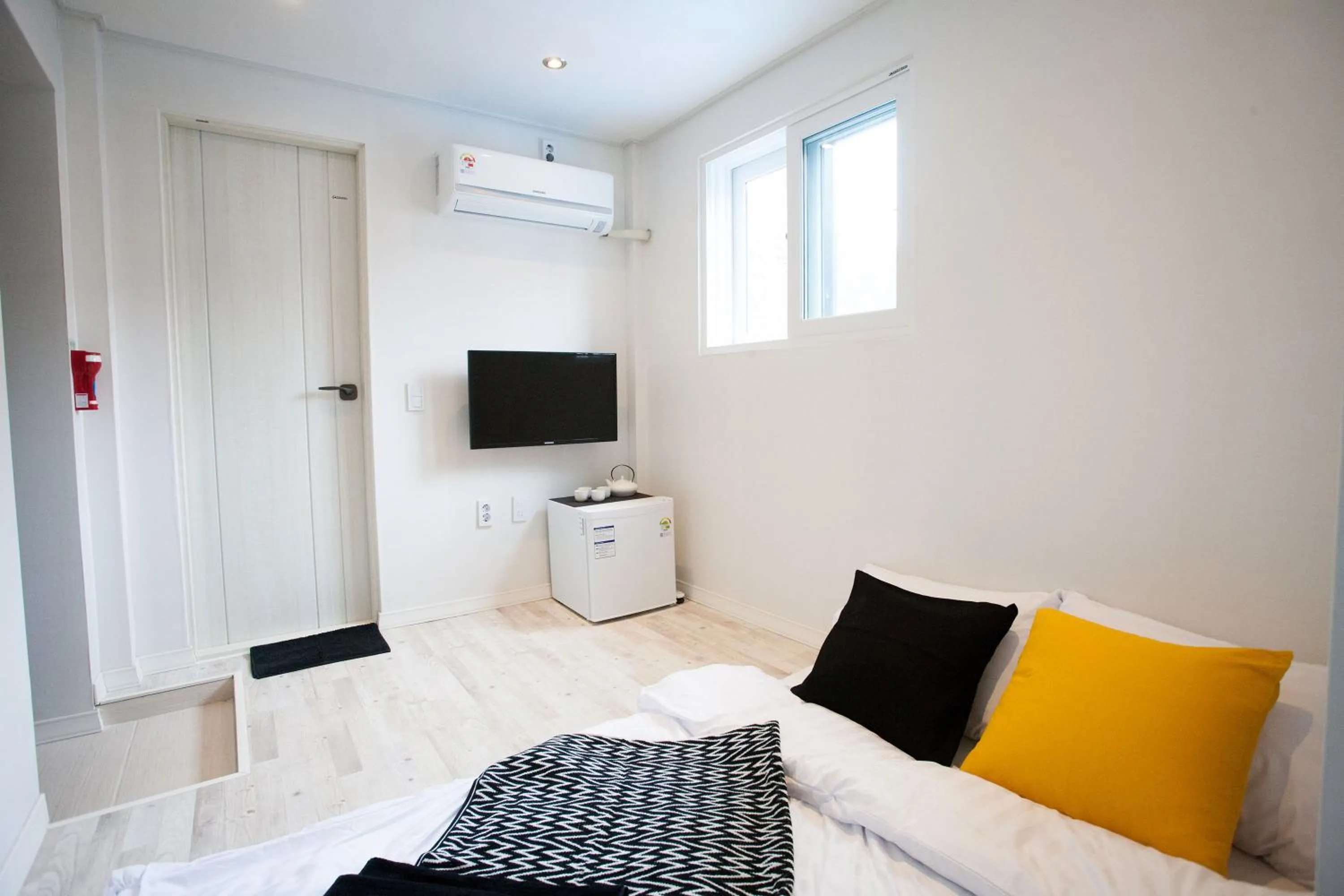 TV and multimedia in Daemyung Guesthouse