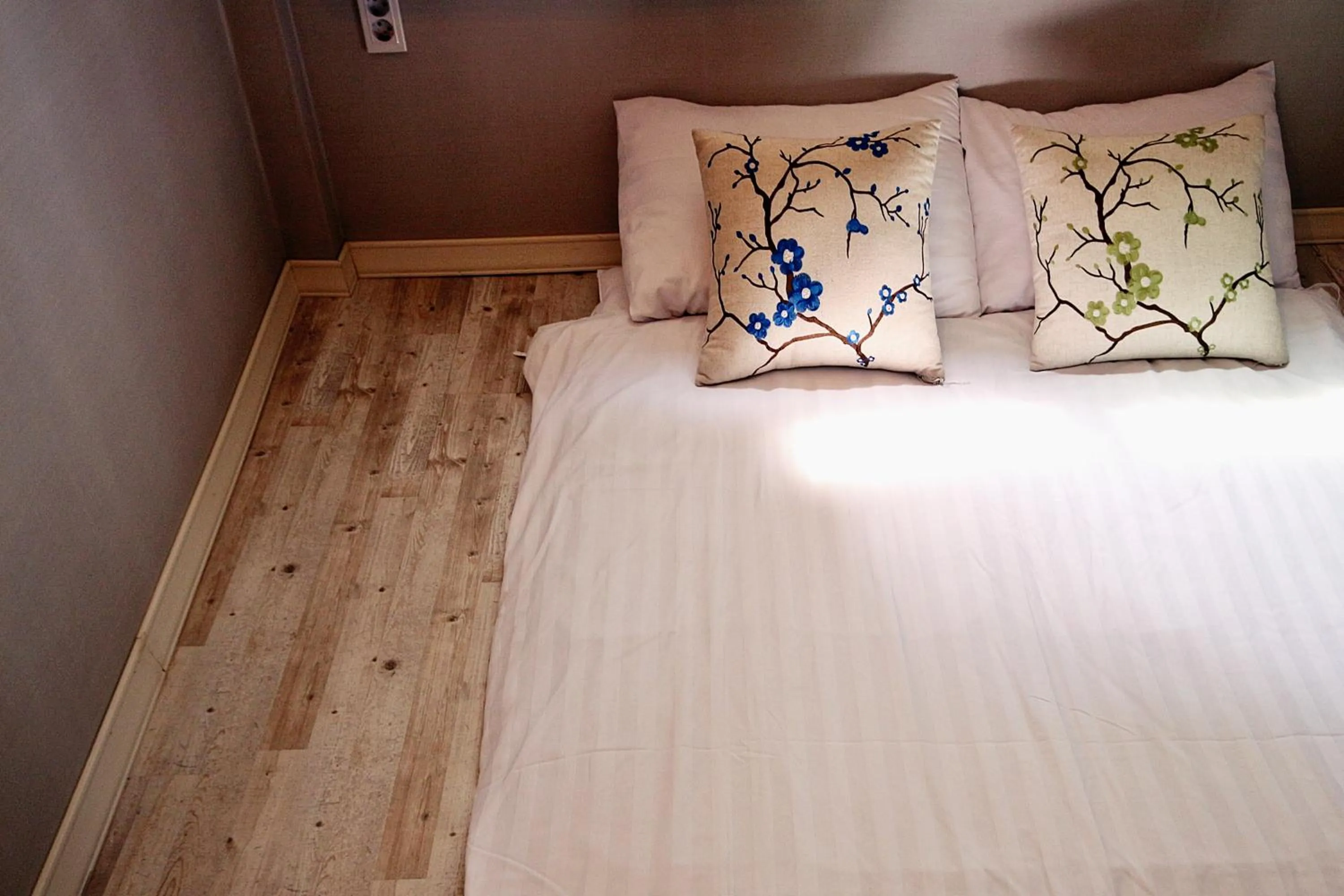 Decorative detail, Bed in Daemyung Guesthouse