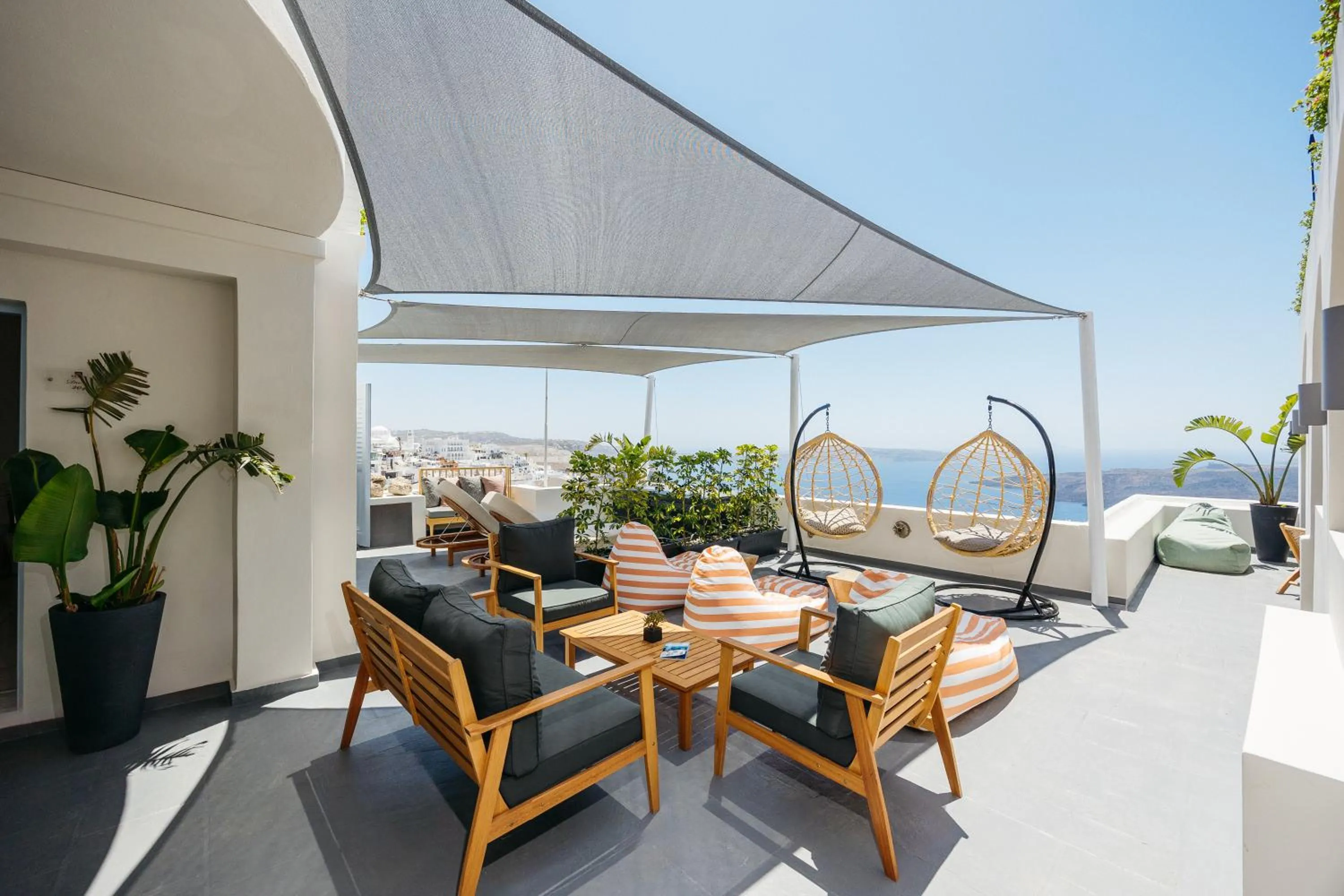 Communal lounge/ TV room in Kastro Suites