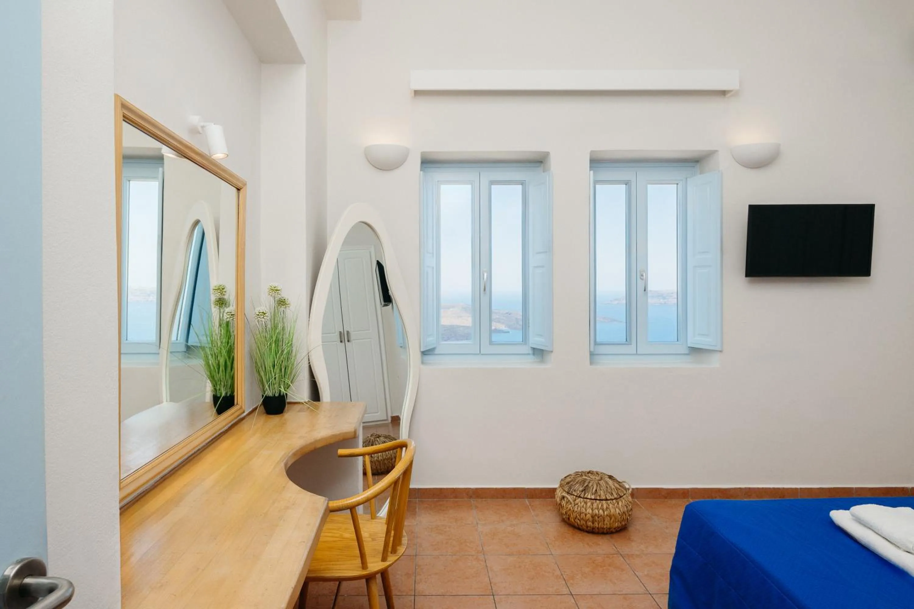 Bed in Kastro Suites