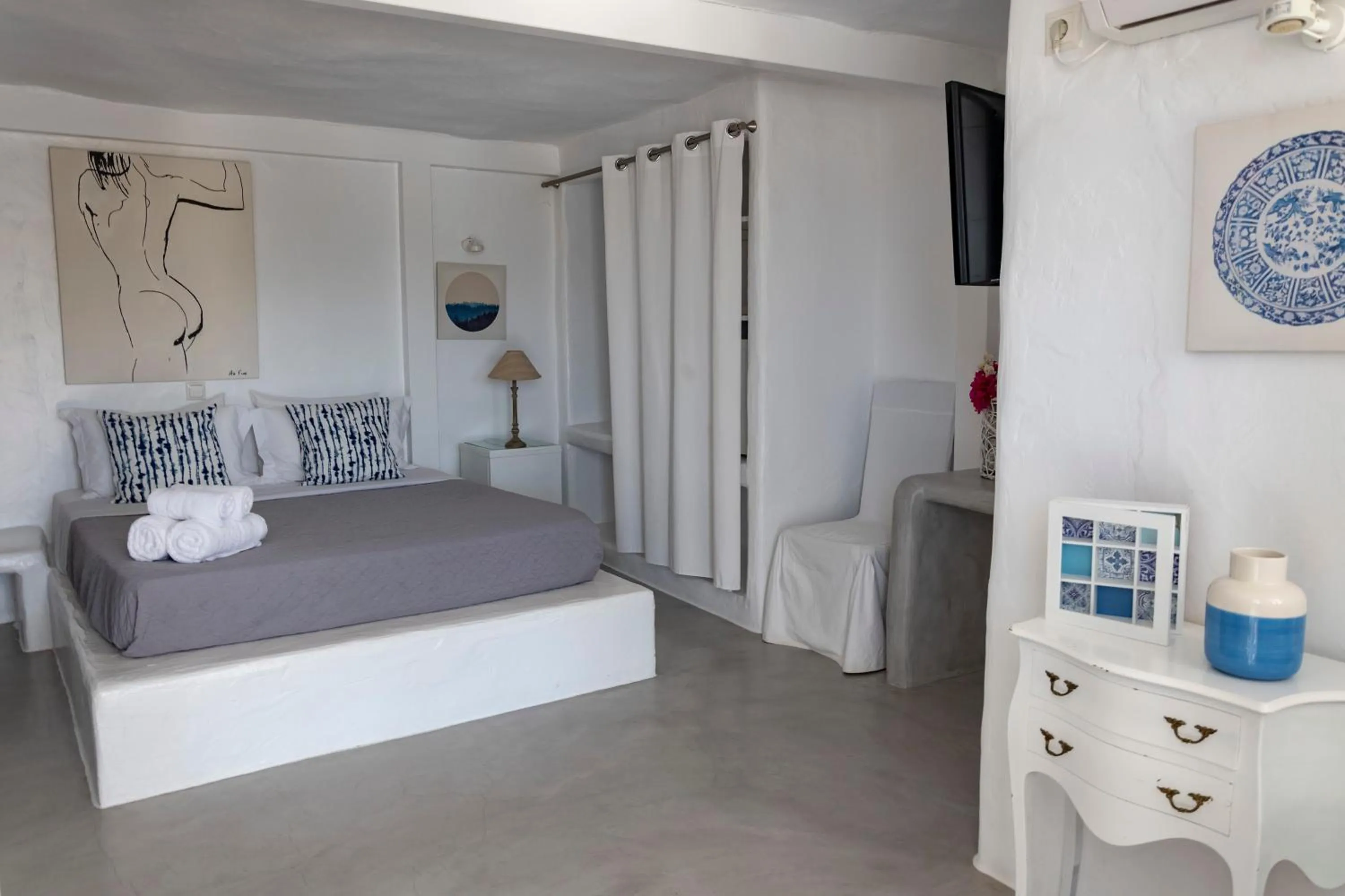 Bedroom, Bed in Anemoi Resort