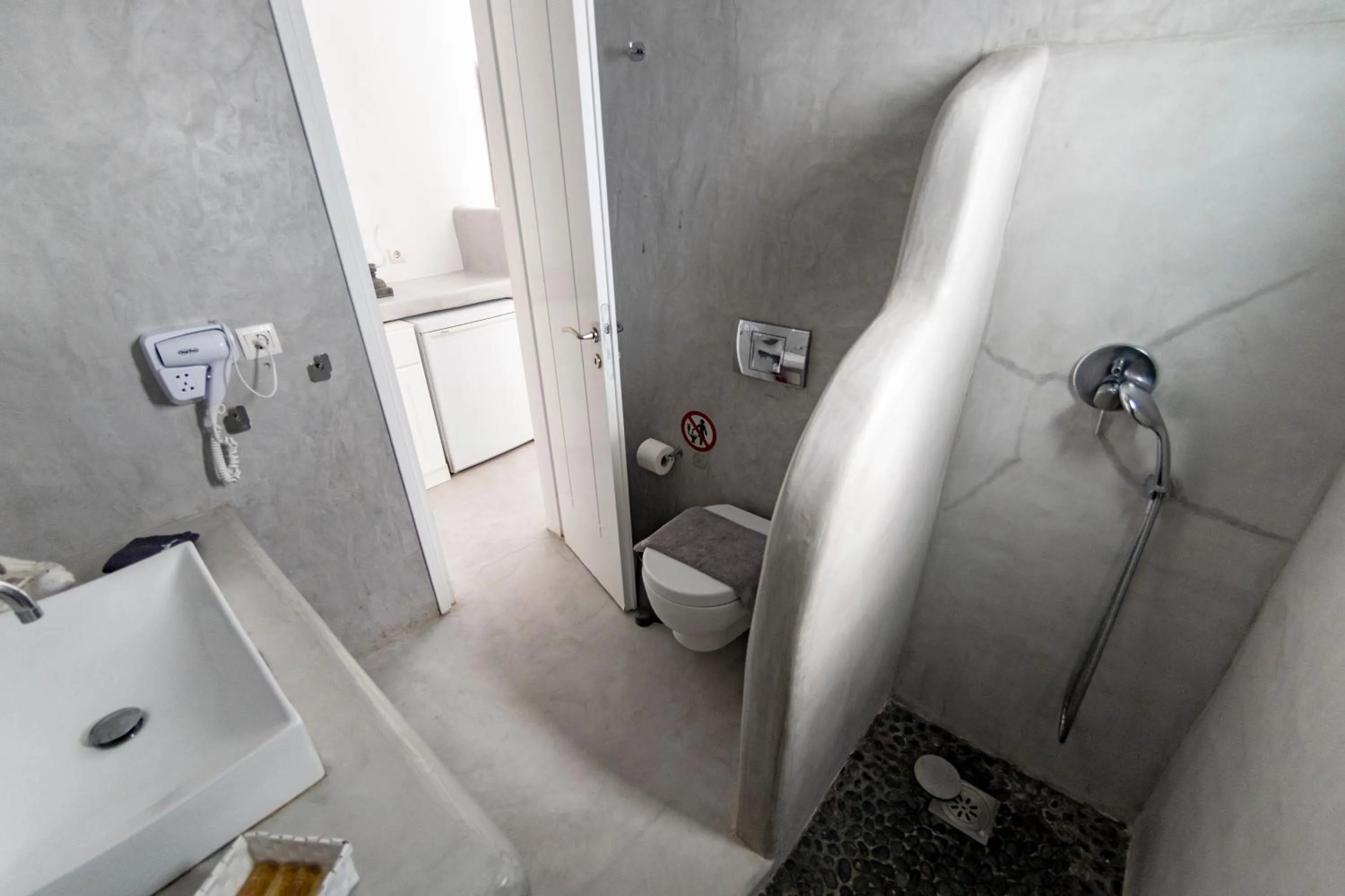 Bathroom in Anemoi Resort