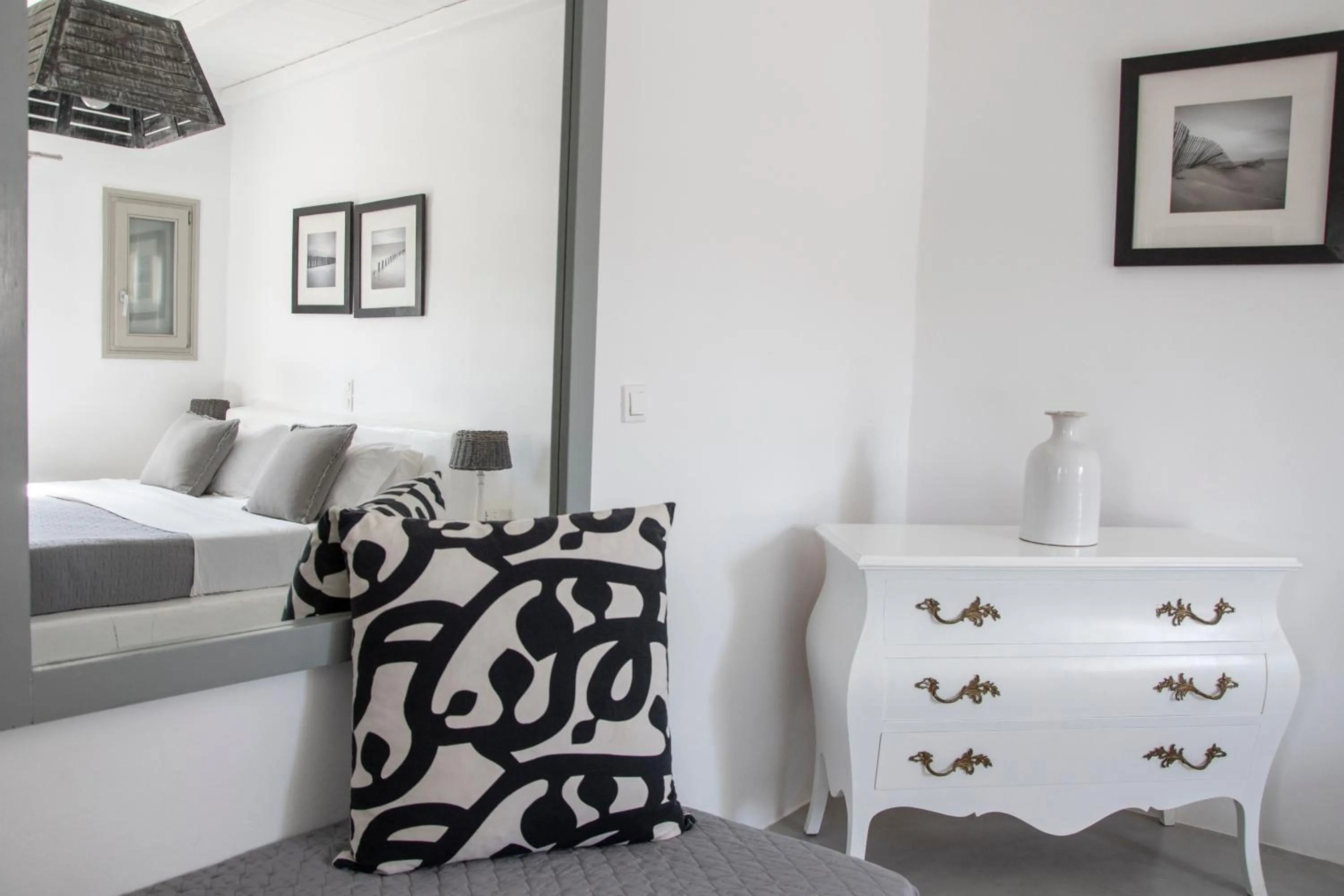 Decorative detail, Bed in Anemoi Resort