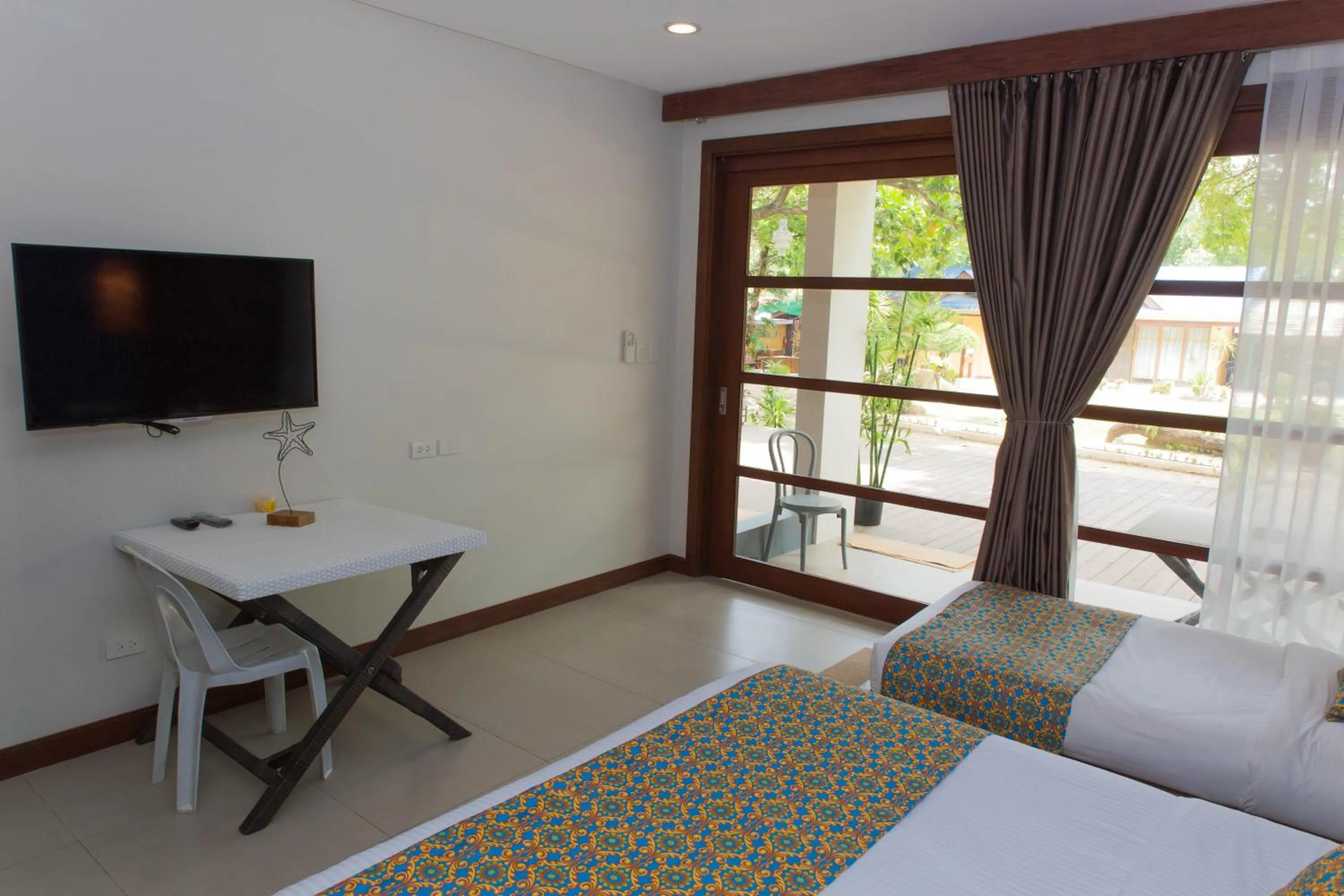 Property building, Bed in Karancho Beach House