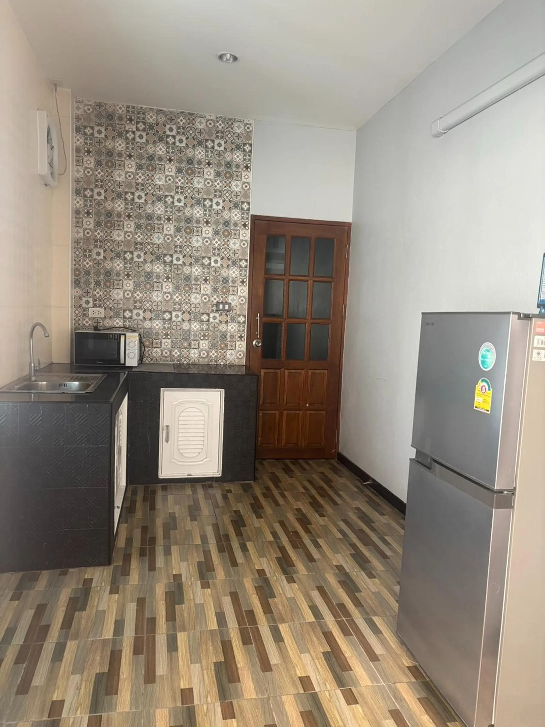 Kitchen or kitchenette in Maerim Villa&Pool