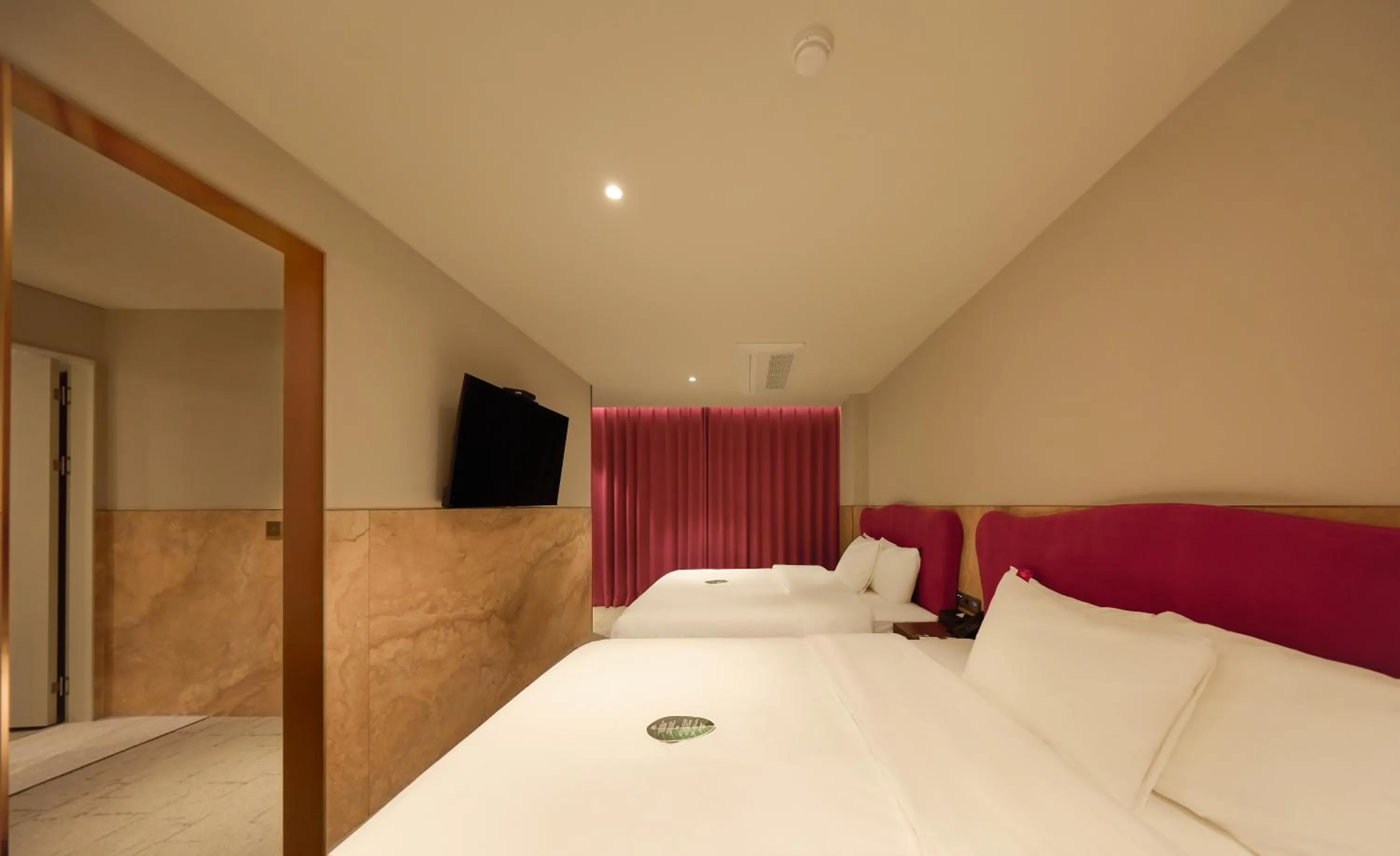 Bedroom, Bed in Capace Hotel Gangnam