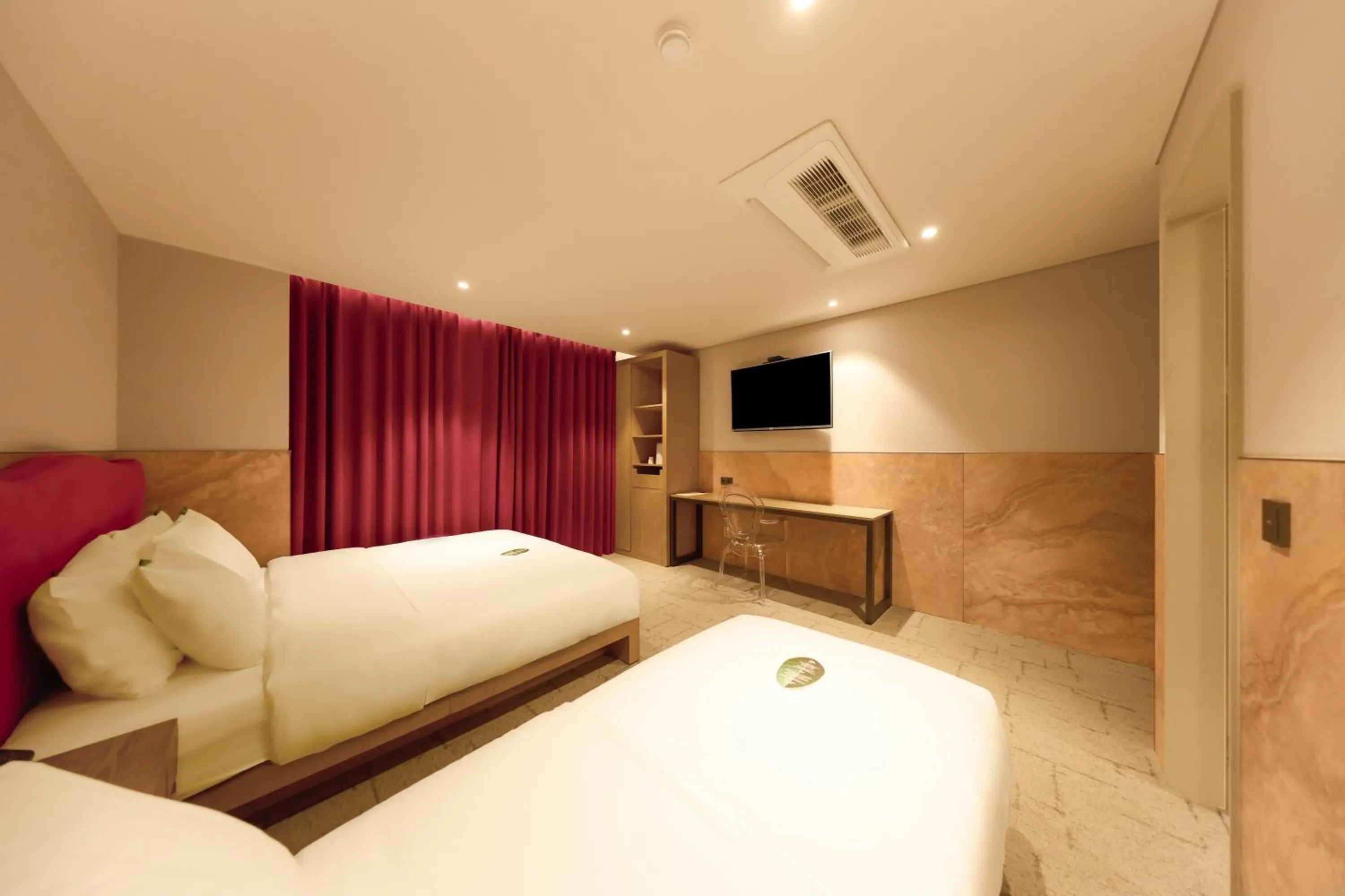 Photo of the whole room, Bed in Capace Hotel Gangnam