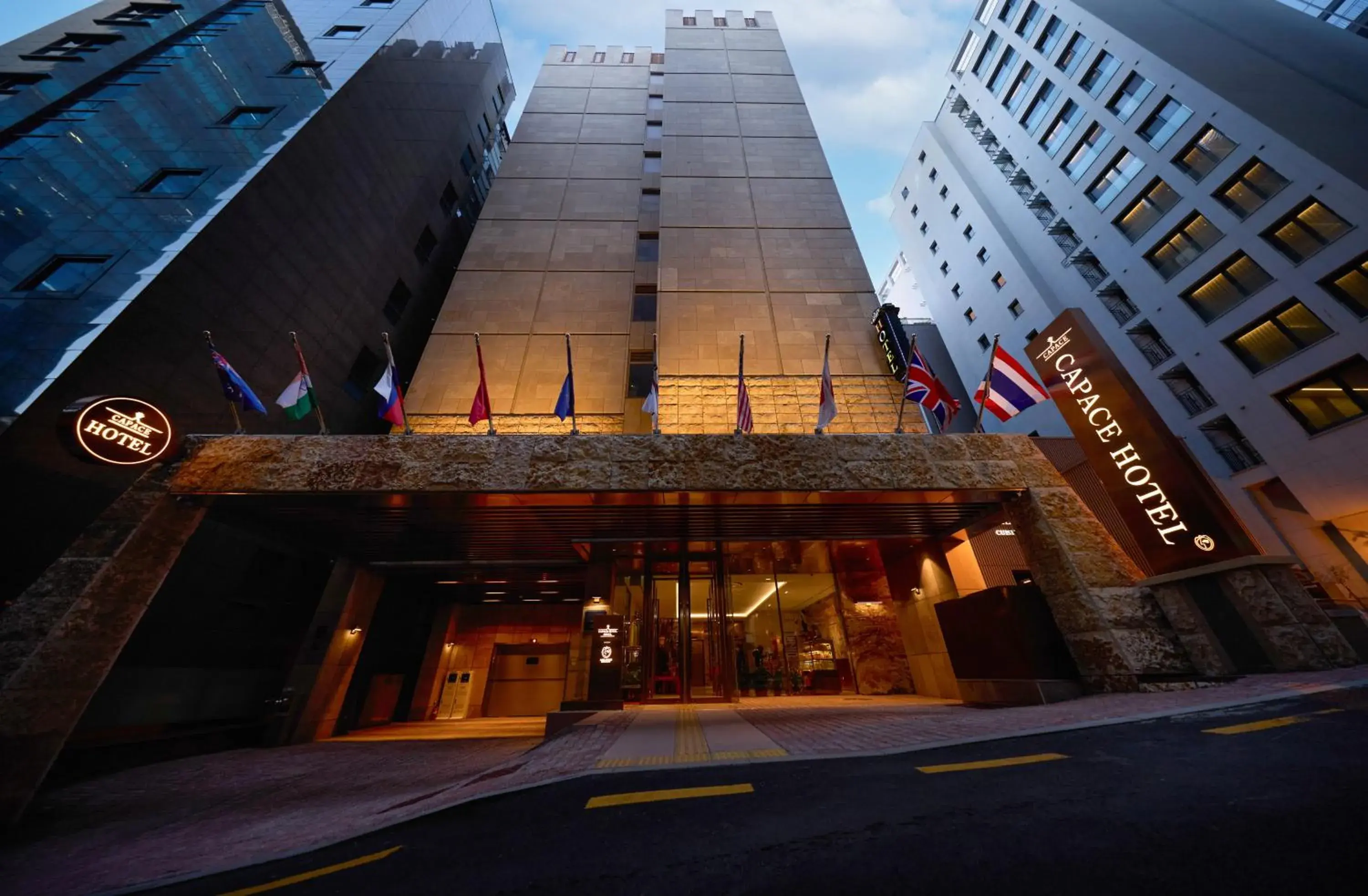 Facade/entrance in Capace Hotel Gangnam Facade/entrance in Capace Hotel Gangnam