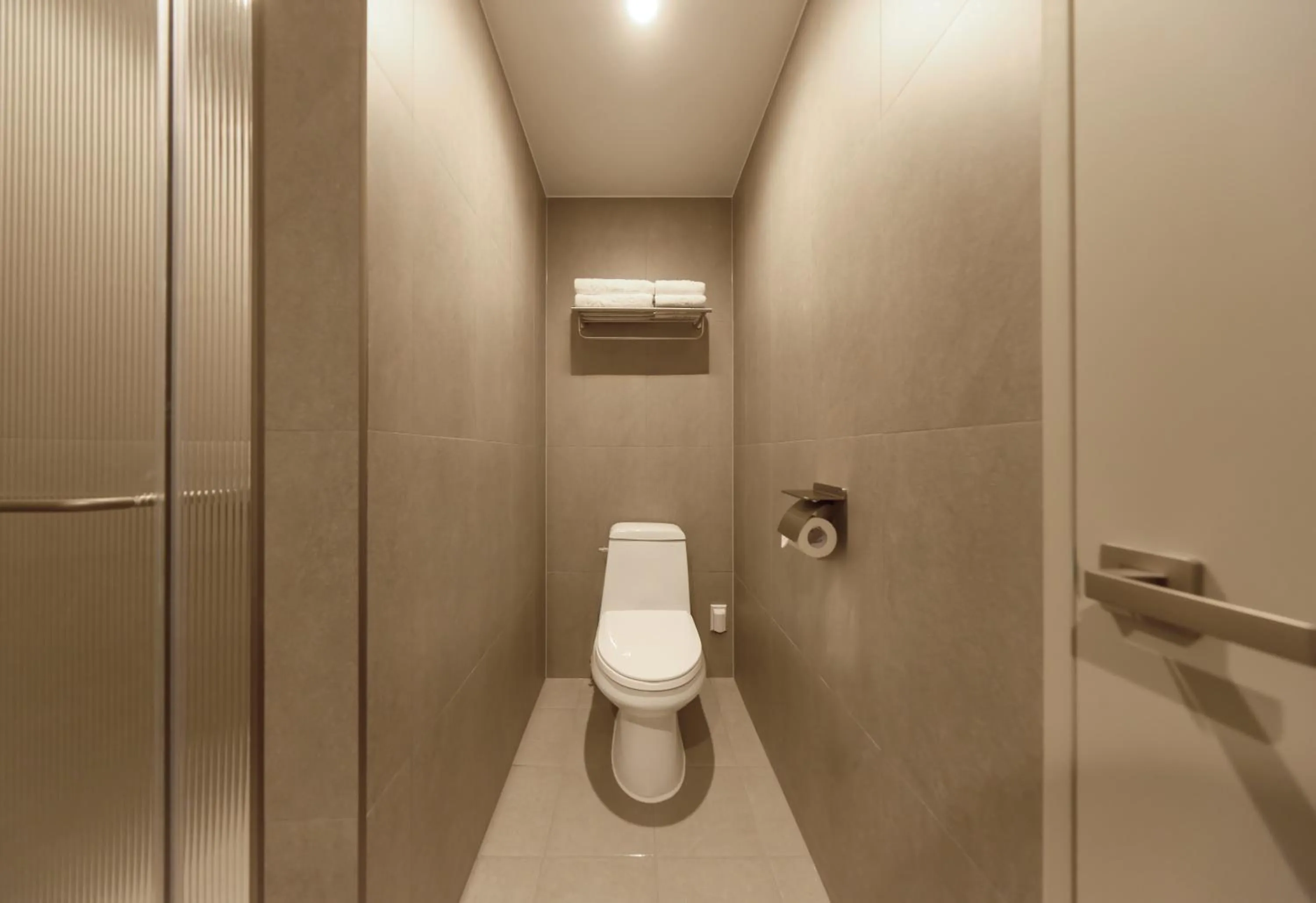 Toilet in Capace Hotel Gangnam