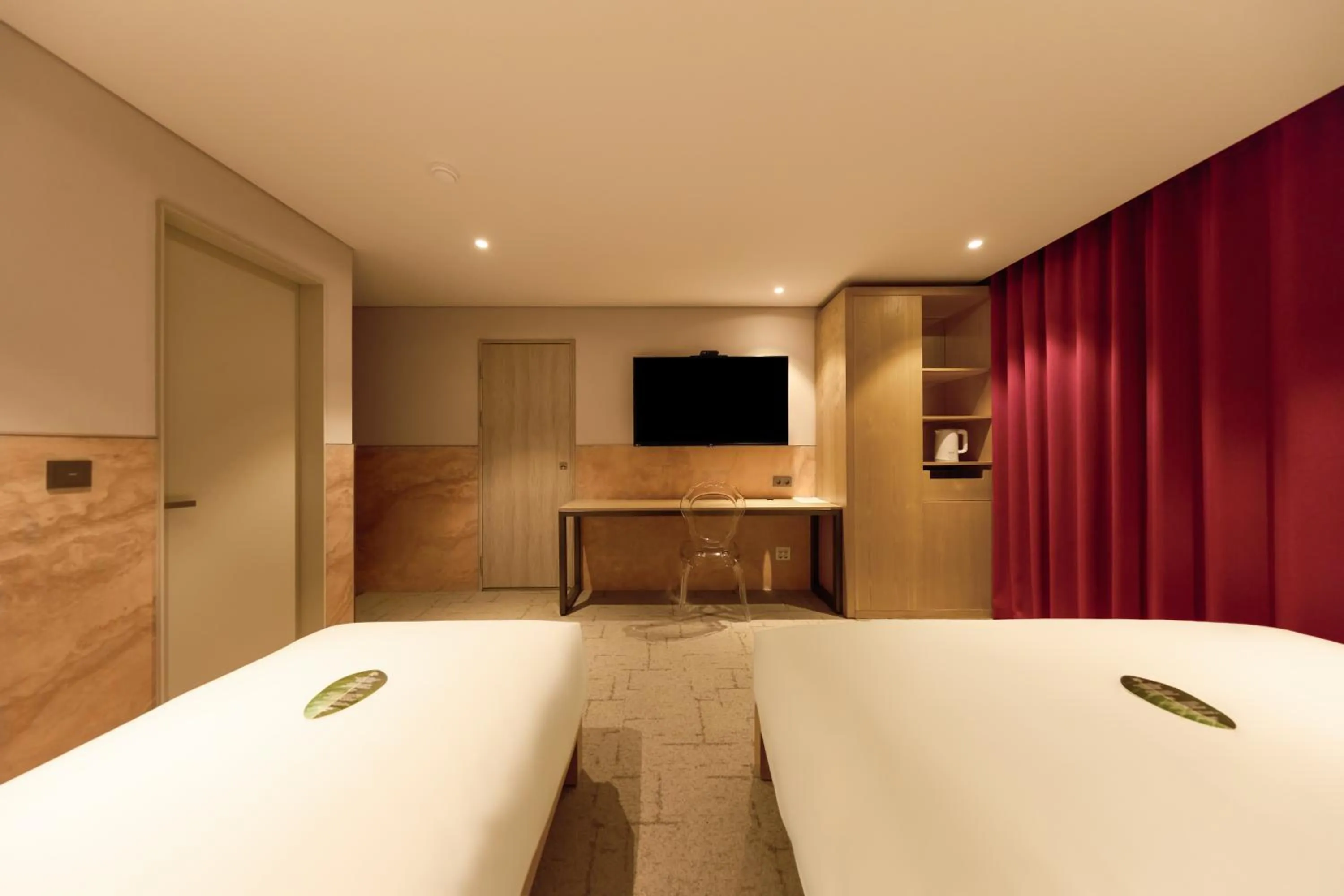 Photo of the whole room, Bed in Capace Hotel Gangnam