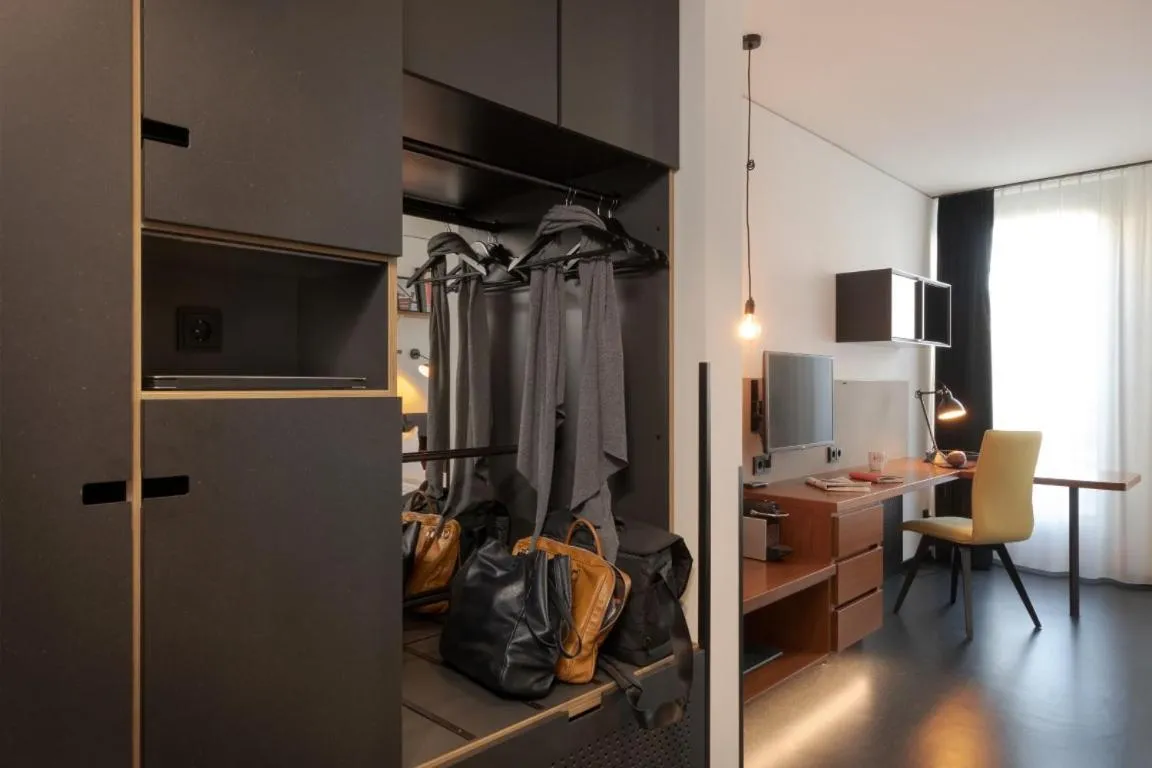 wardrobe in Brera Serviced Apartments Munich Schwabing