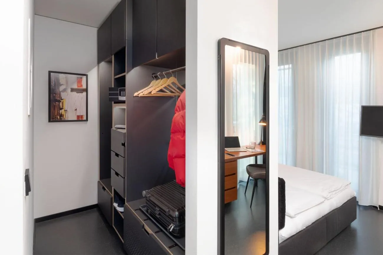 wardrobe, Bed in Brera Serviced Apartments Munich Schwabing