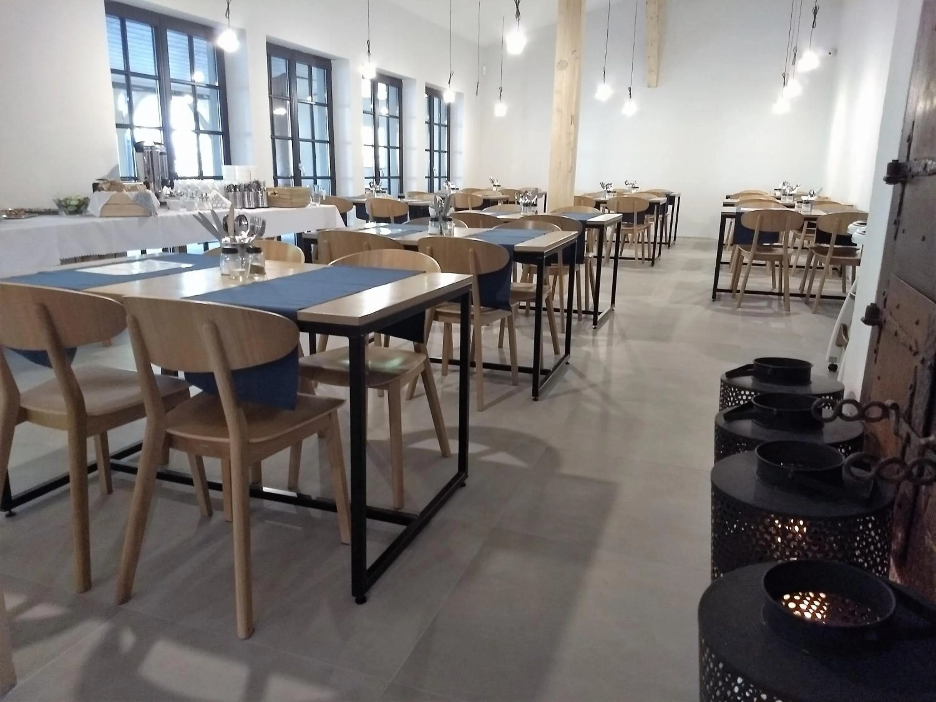 Restaurant/places to eat in Villa Dominik