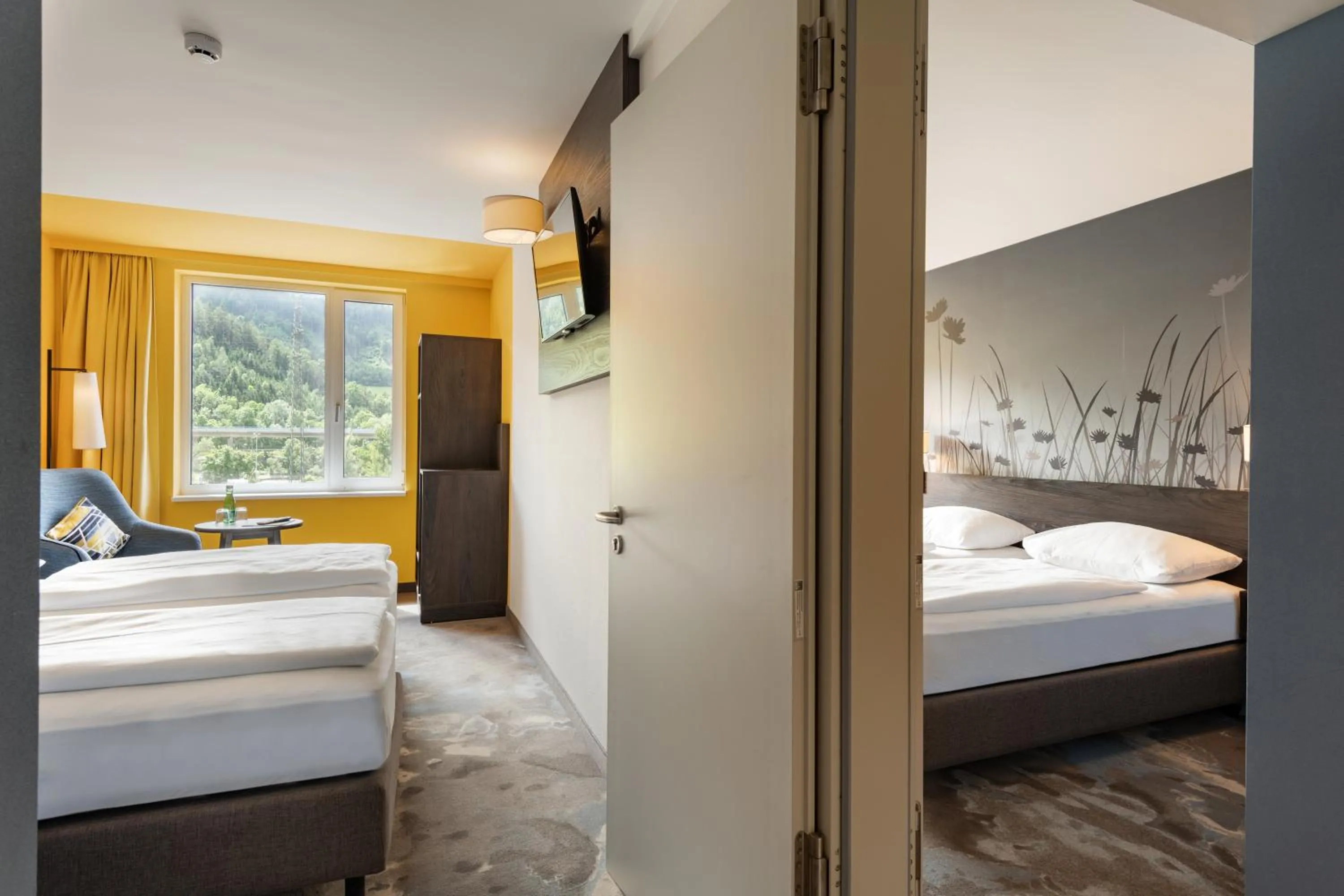 Photo of the whole room, Bed in Hwest Hotel