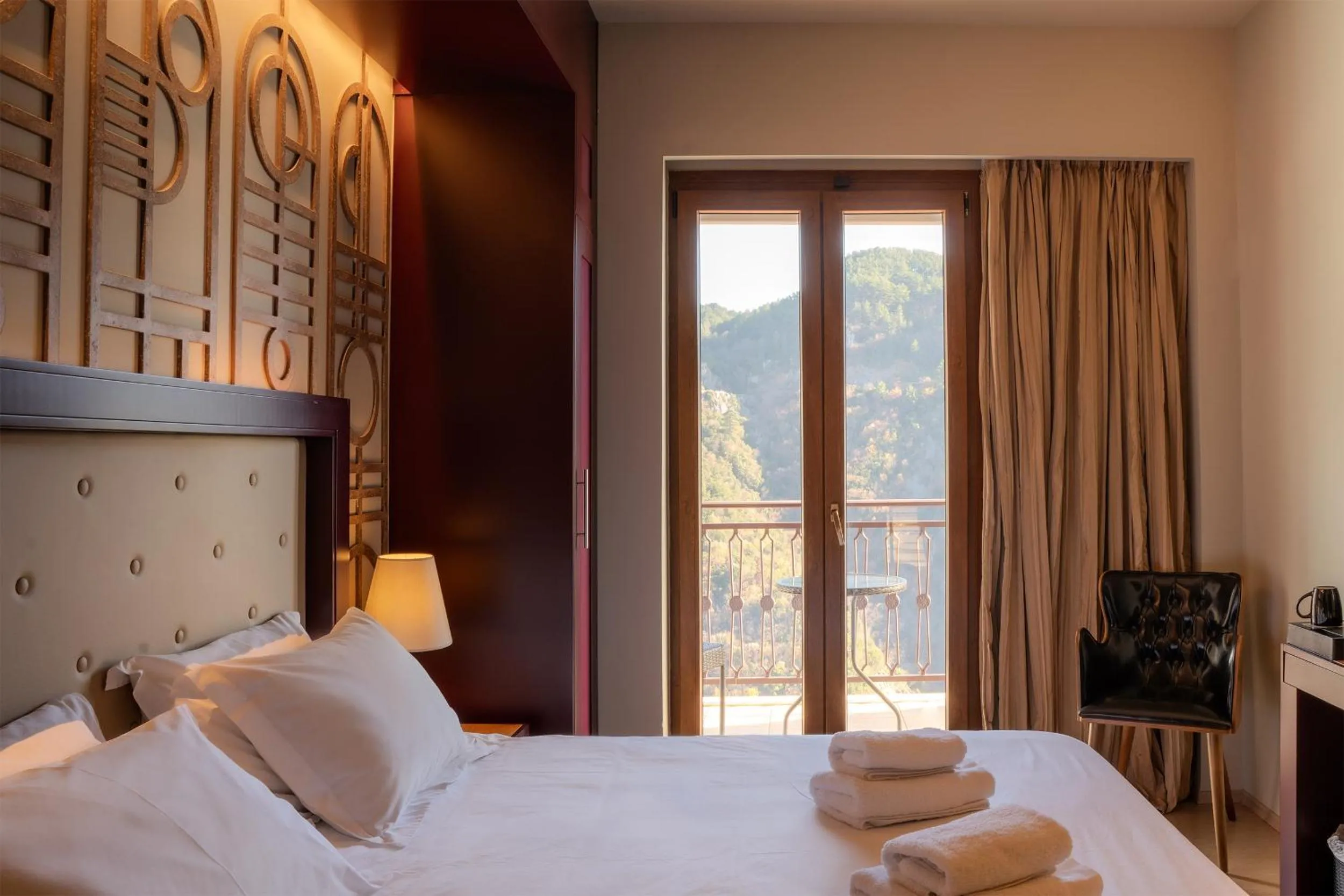 Lagadia 4 Seasons Hotel