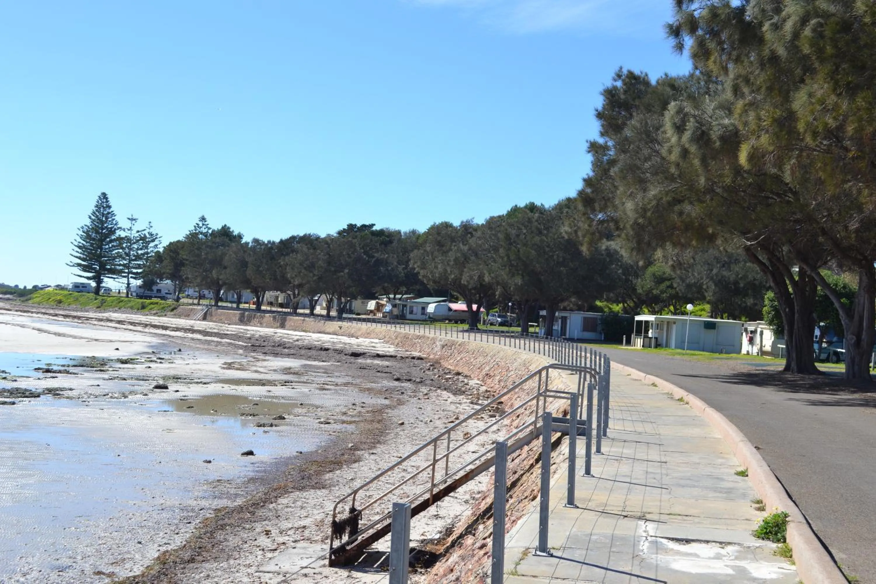 Beach in Moonta Bay Holiday Park