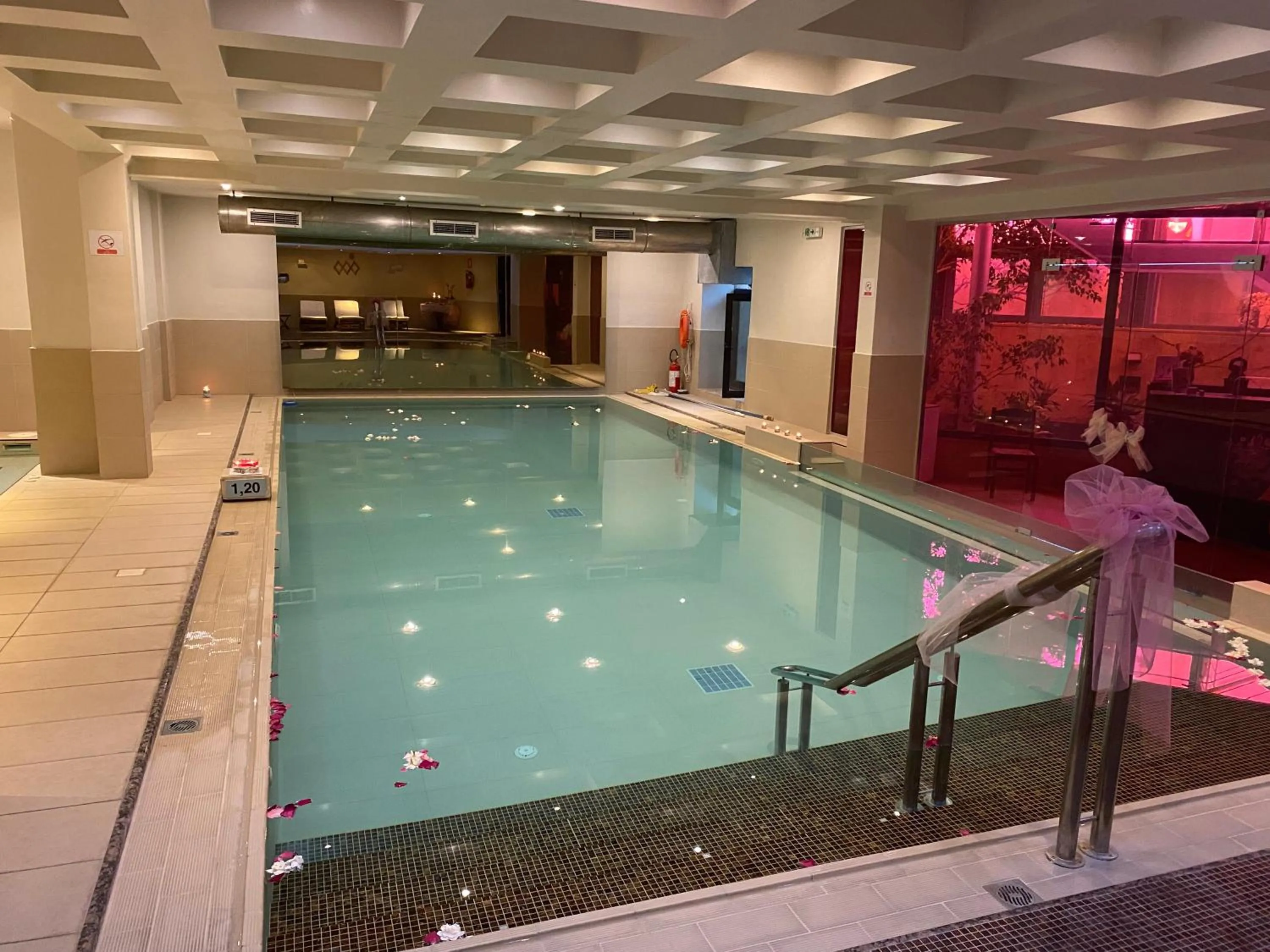 Swimming pool in Aegean Pearl