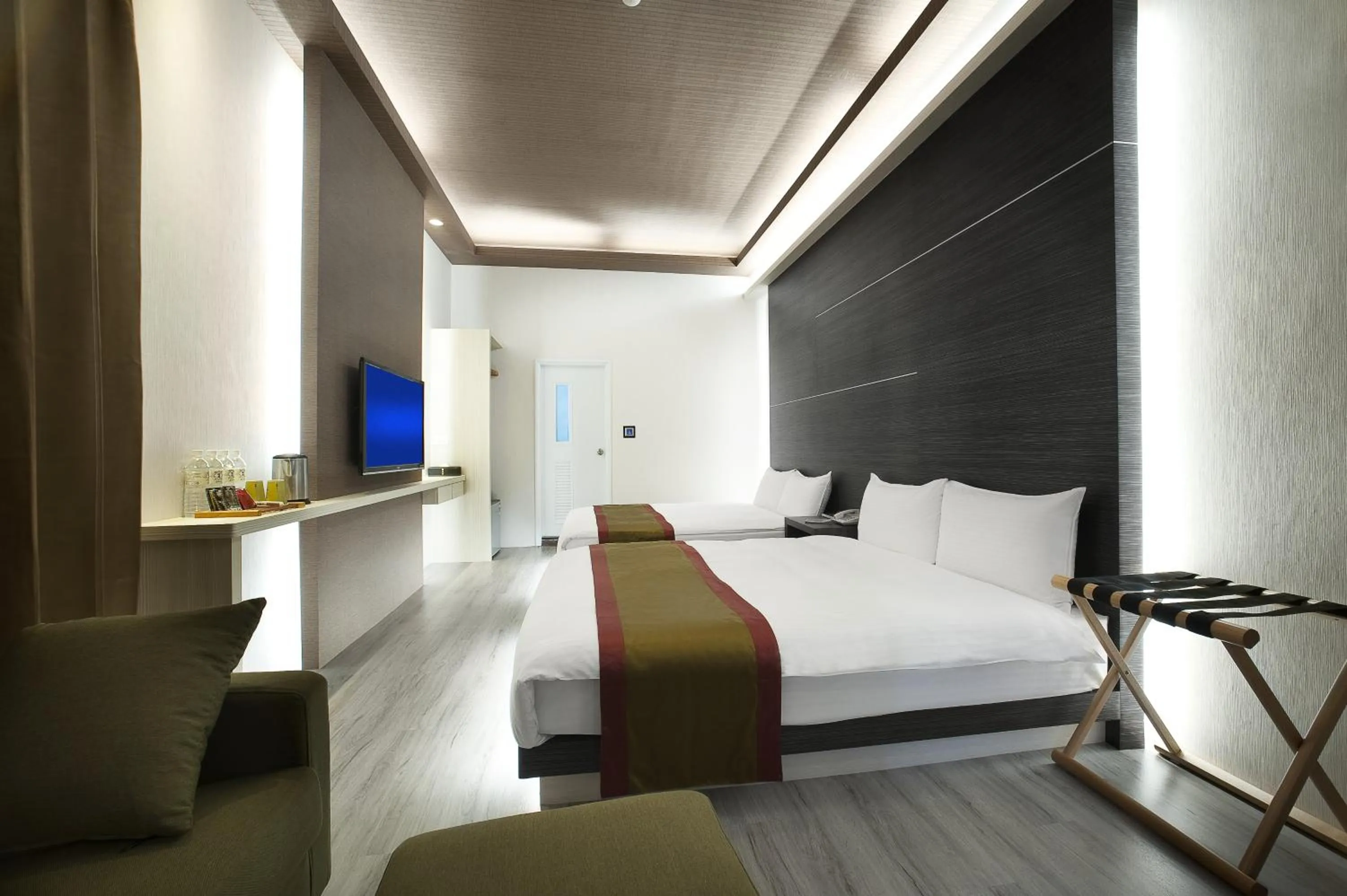 Bed in One Fukun Hotel