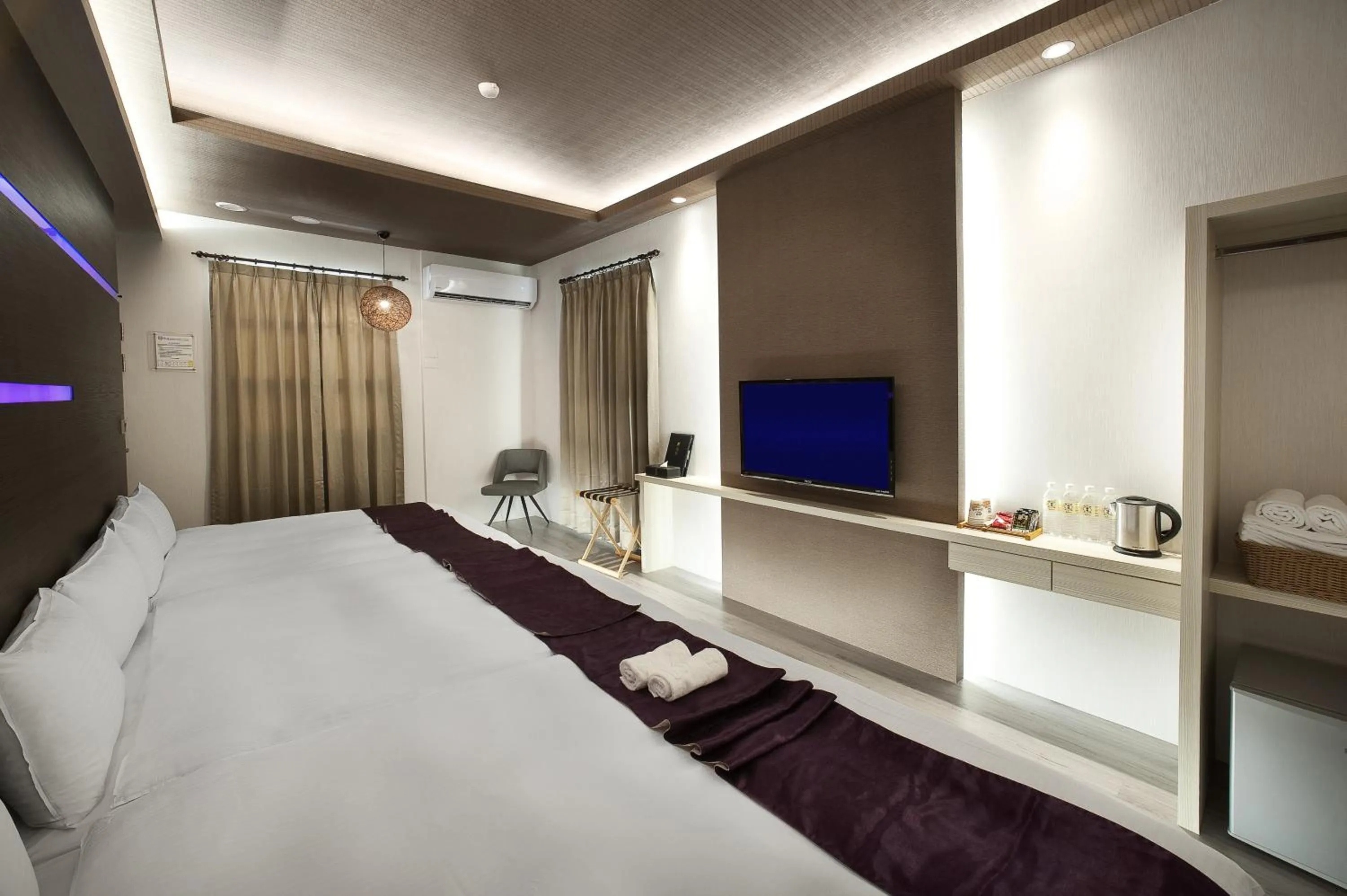 Photo of the whole room, Bed in One Fukun Hotel