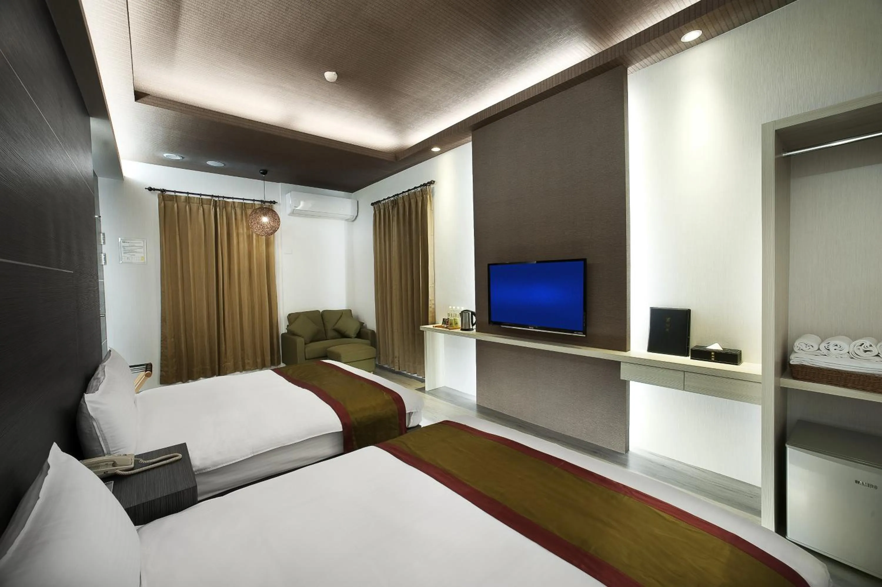 Bed in One Fukun Hotel