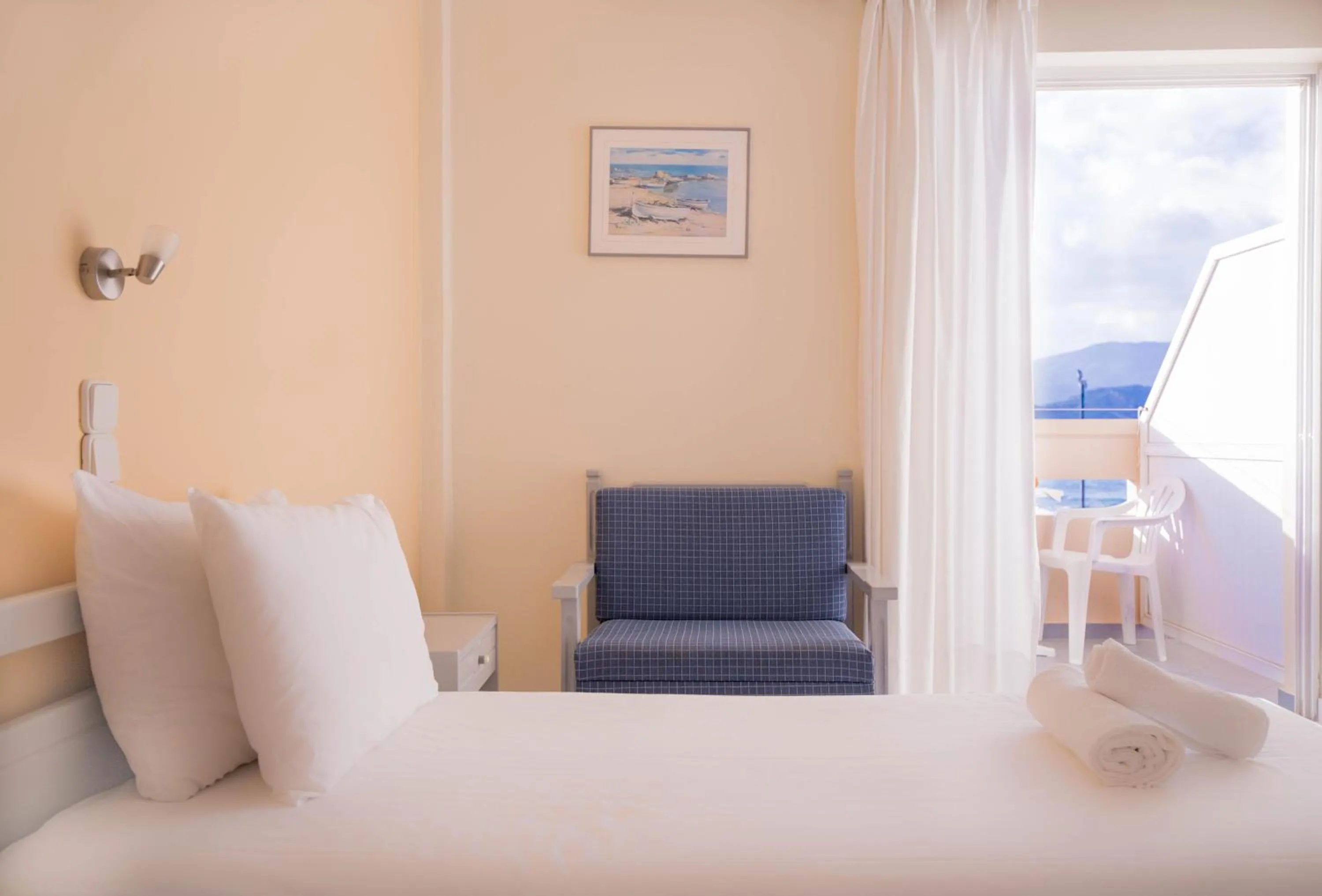 Day, Bed in Galini Beach Hotel