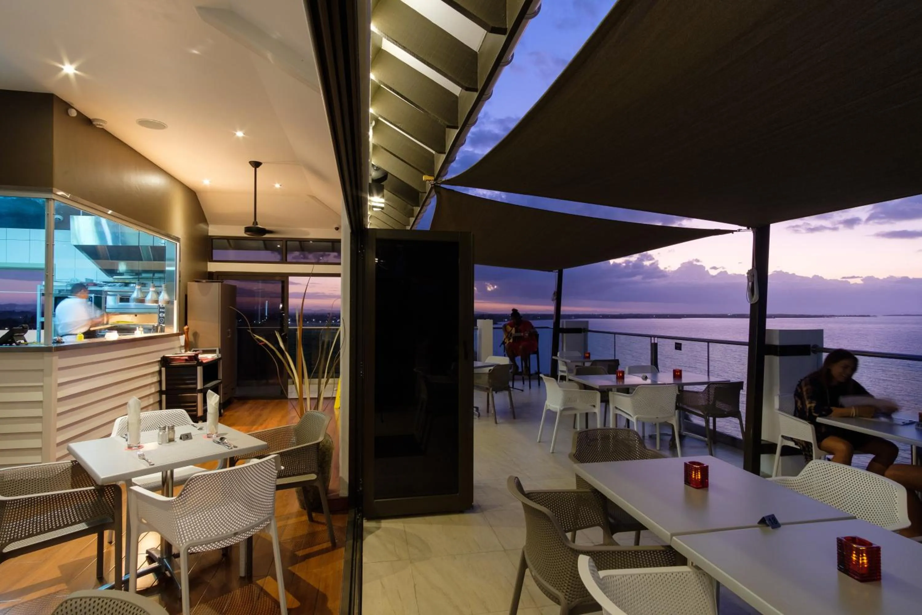 Restaurant/places to eat in Ramada Suites by Wyndham Wailoaloa Beach Fiji