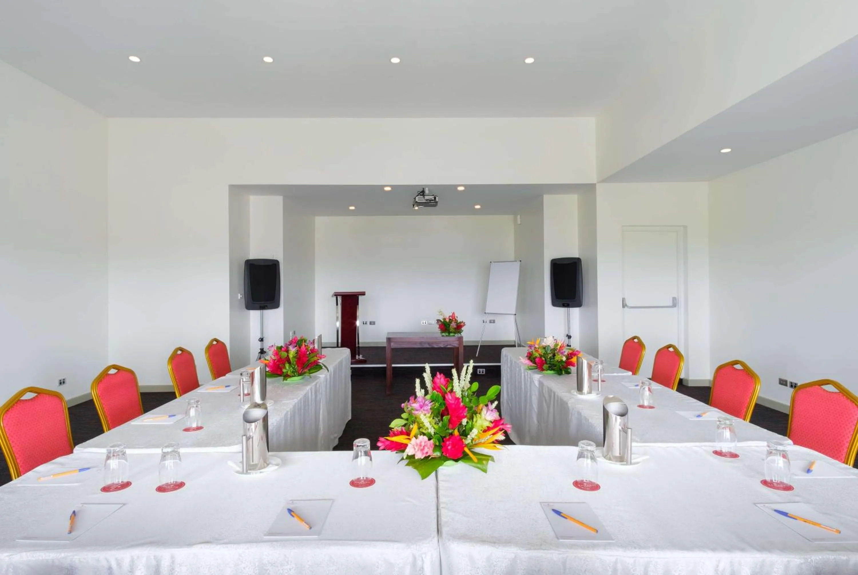 Meeting/conference room in Ramada Suites by Wyndham Wailoaloa Beach Fiji