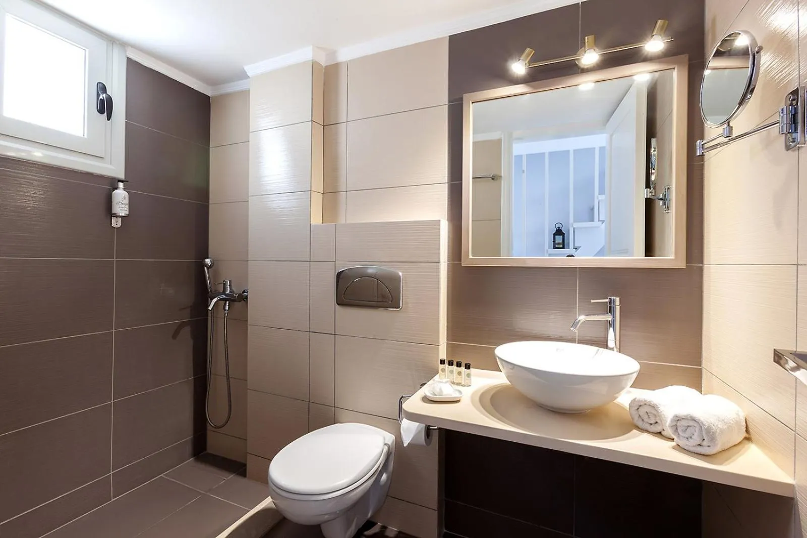 Memories Beach Hotel