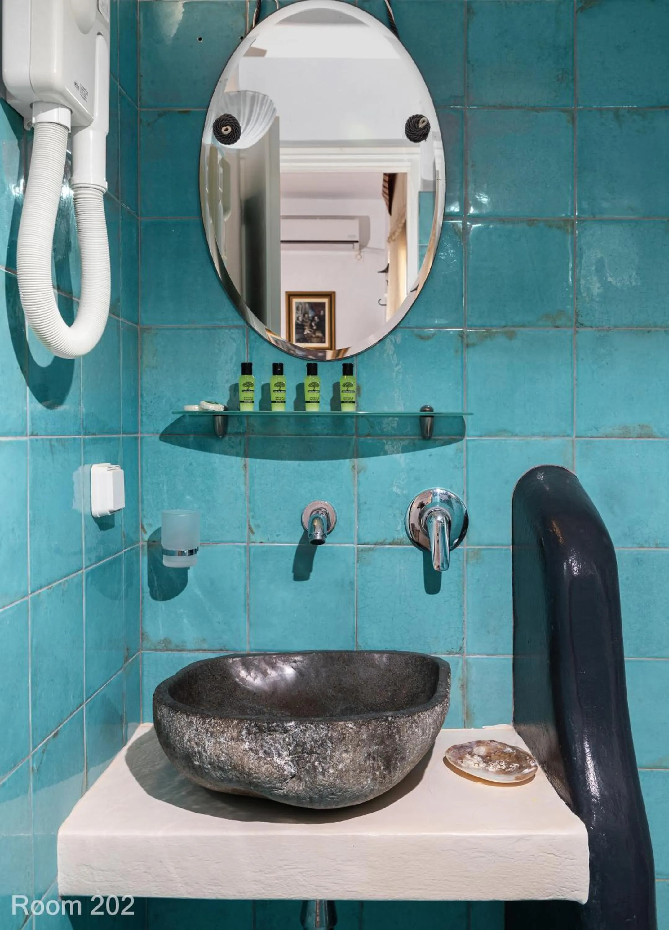 Bathroom in Voreades