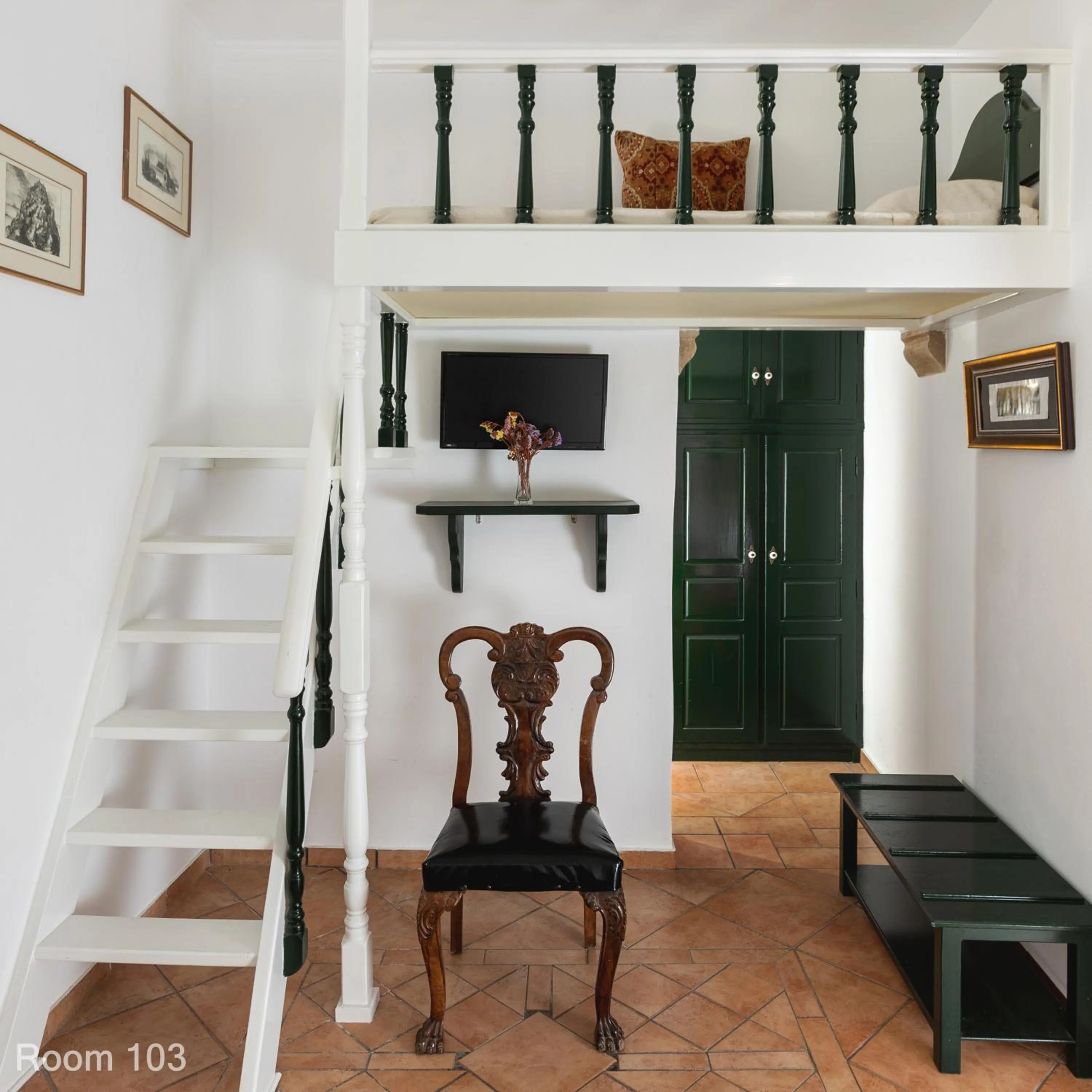 TV and multimedia in Voreades