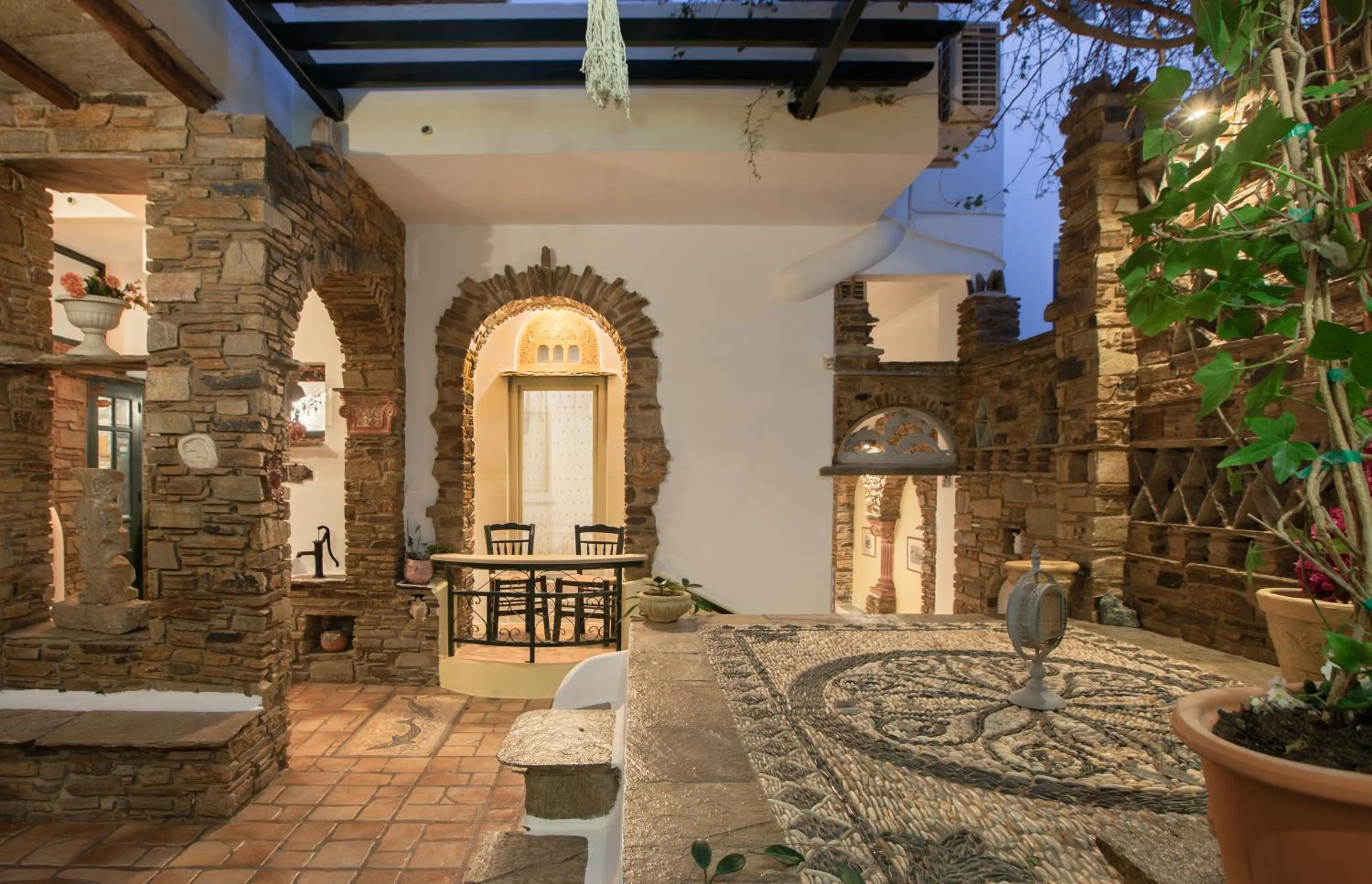 Property building in Voreades