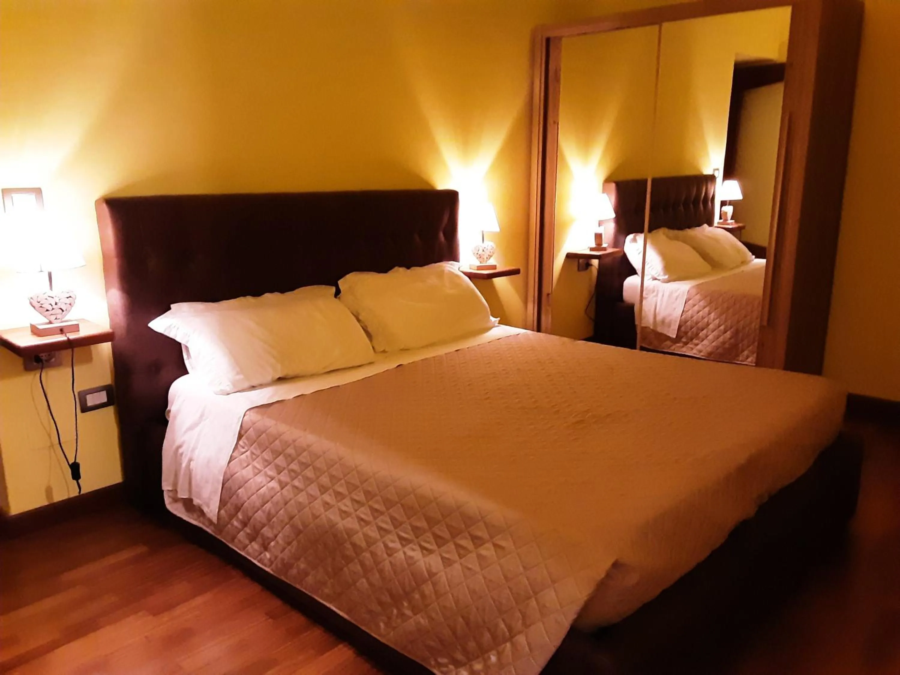 Photo of the whole room, Bed in B&B Sa Costera