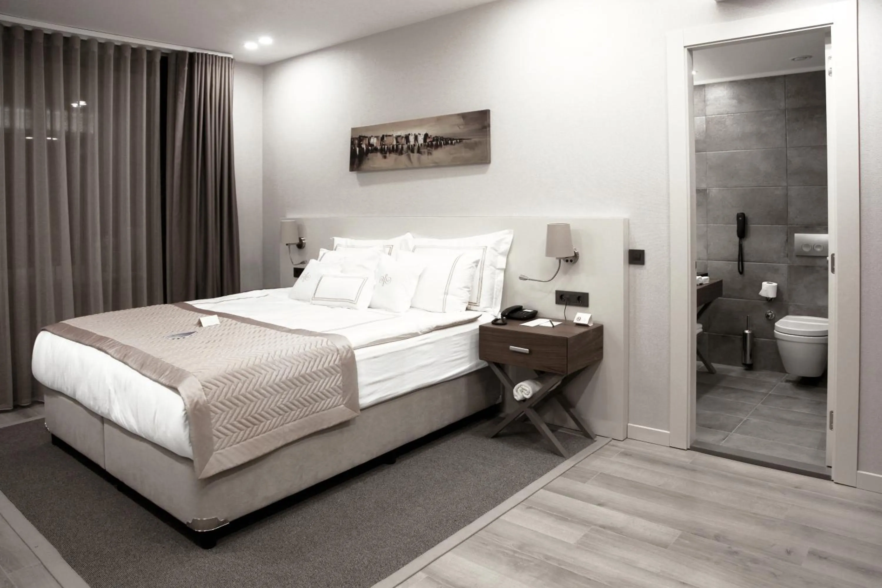 Bedroom, Bed in Casa Bianca Hotel