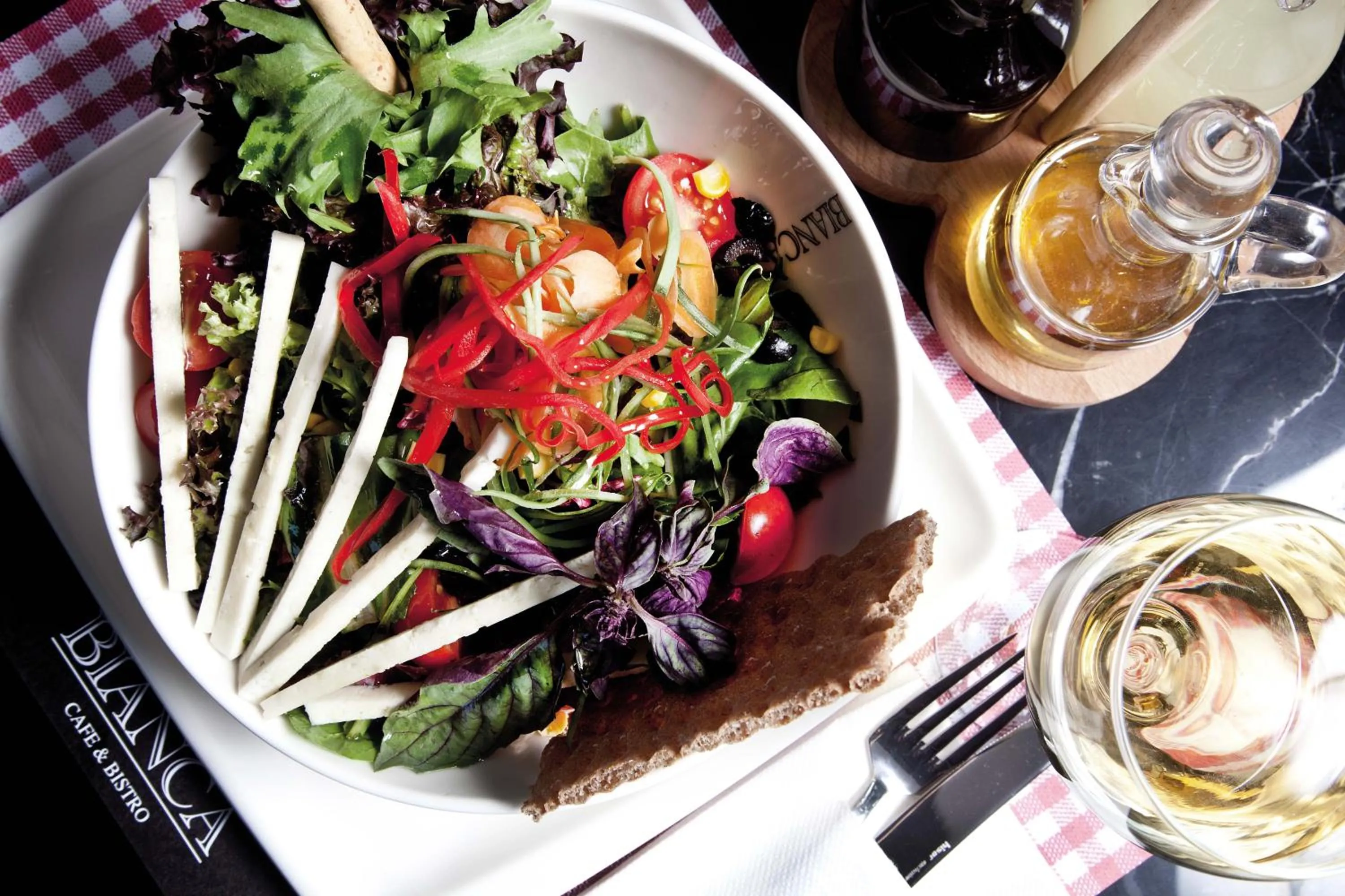 Food and drinks in Casa Bianca Hotel