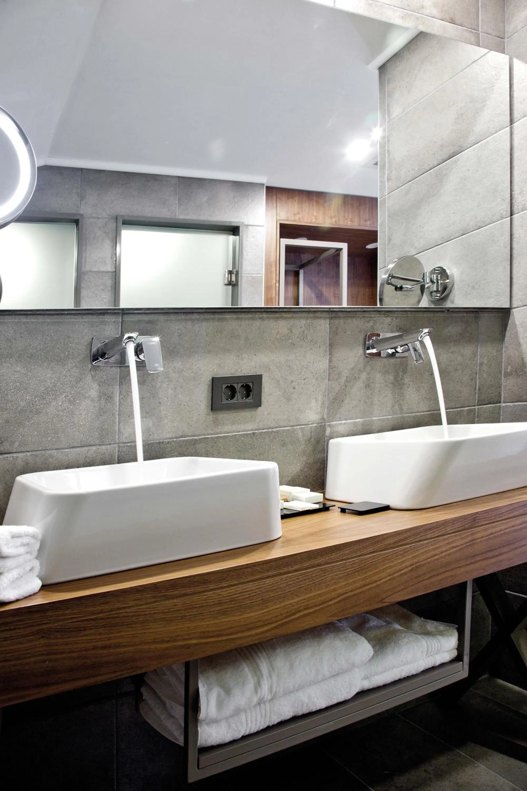 Bathroom in Casa Bianca Hotel