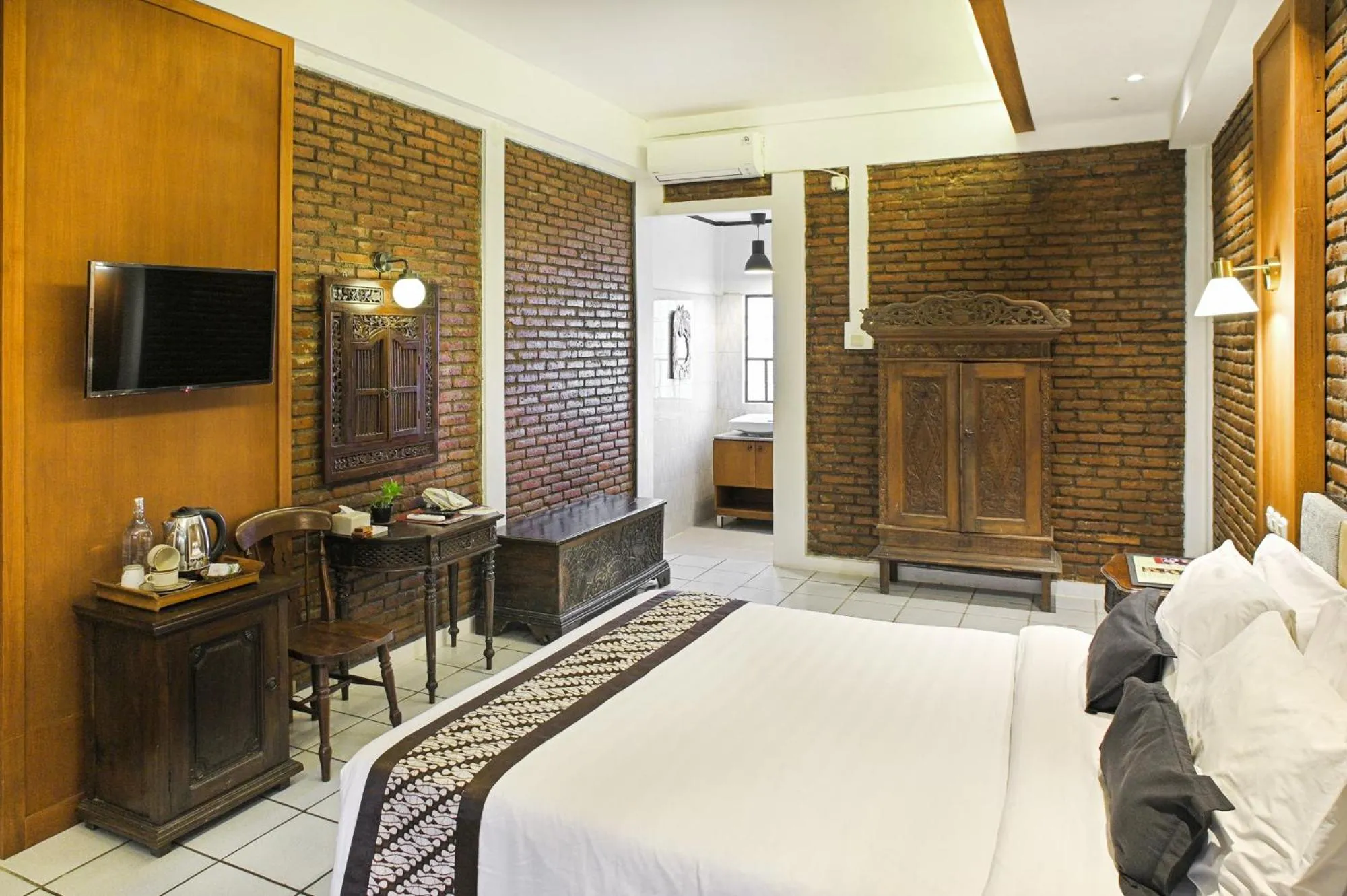 Bedroom, Bed in Paku Mas Hotel