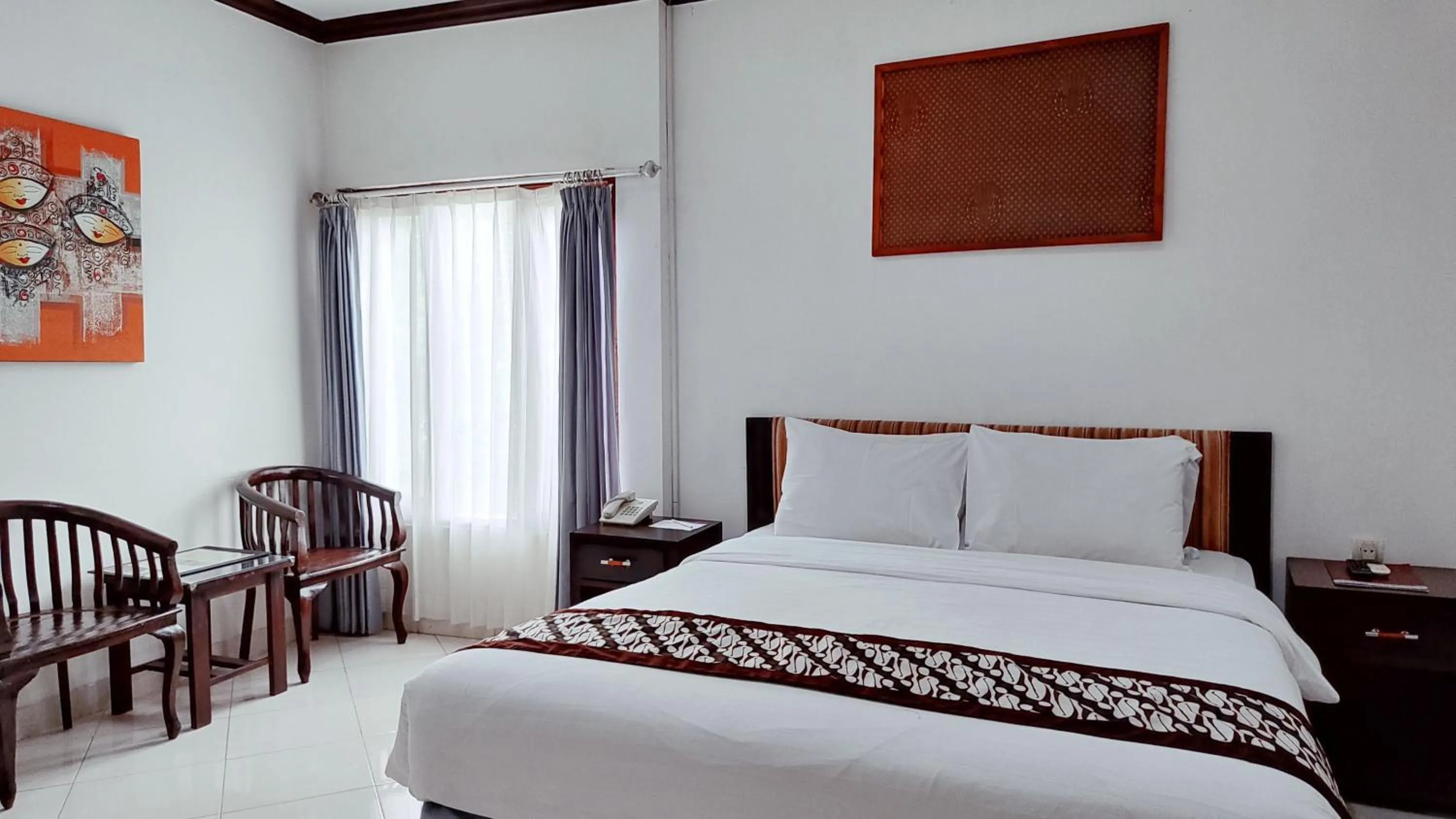 Bedroom, Bed in Paku Mas Hotel