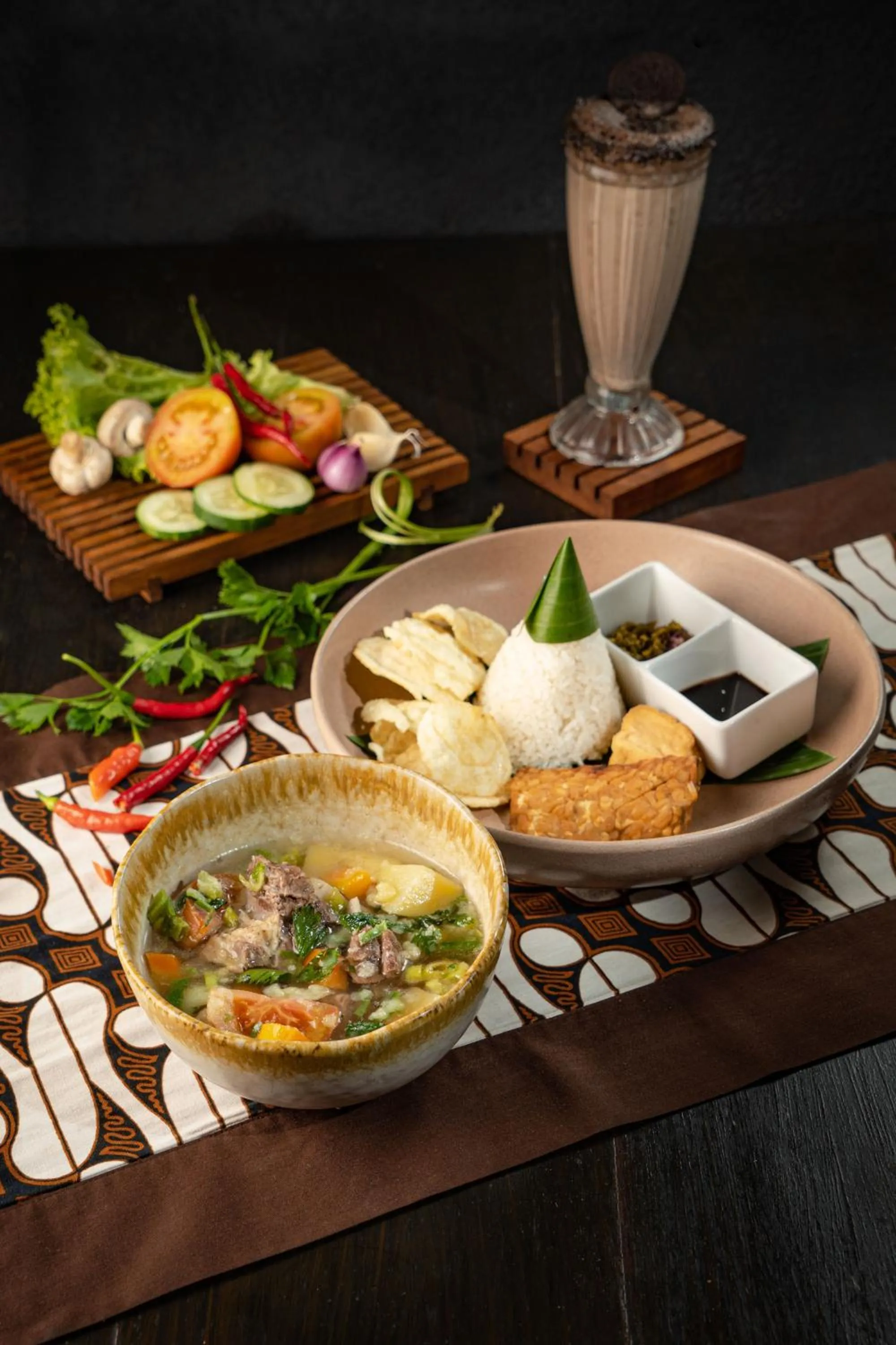 Restaurant/places to eat in Paku Mas Hotel