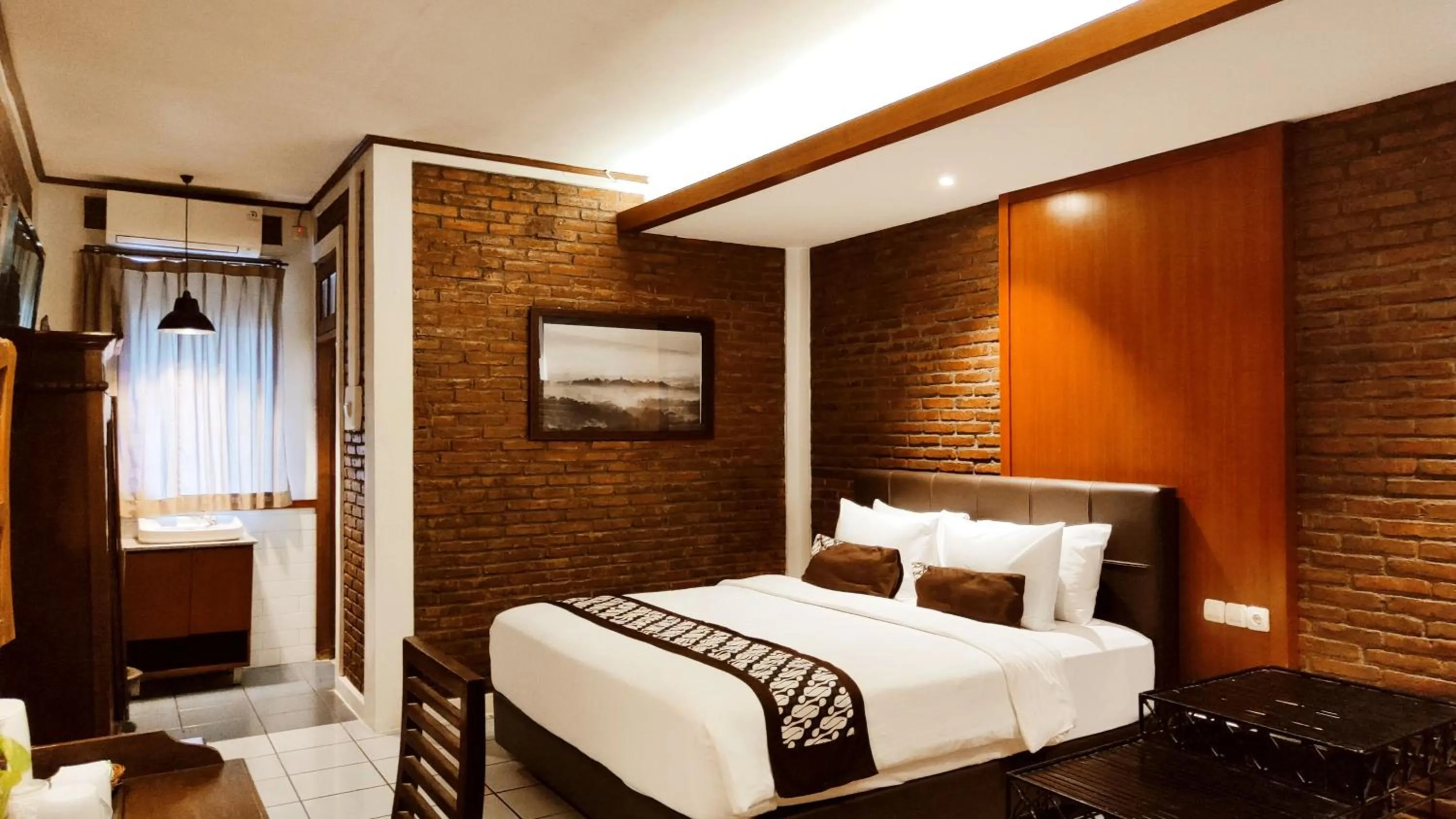 Bedroom, Bed in Paku Mas Hotel