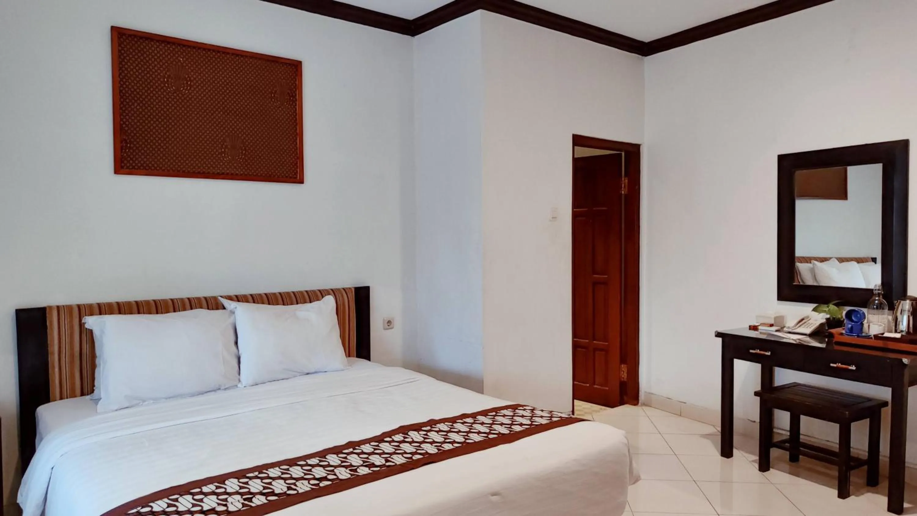 Bedroom, Bed in Paku Mas Hotel