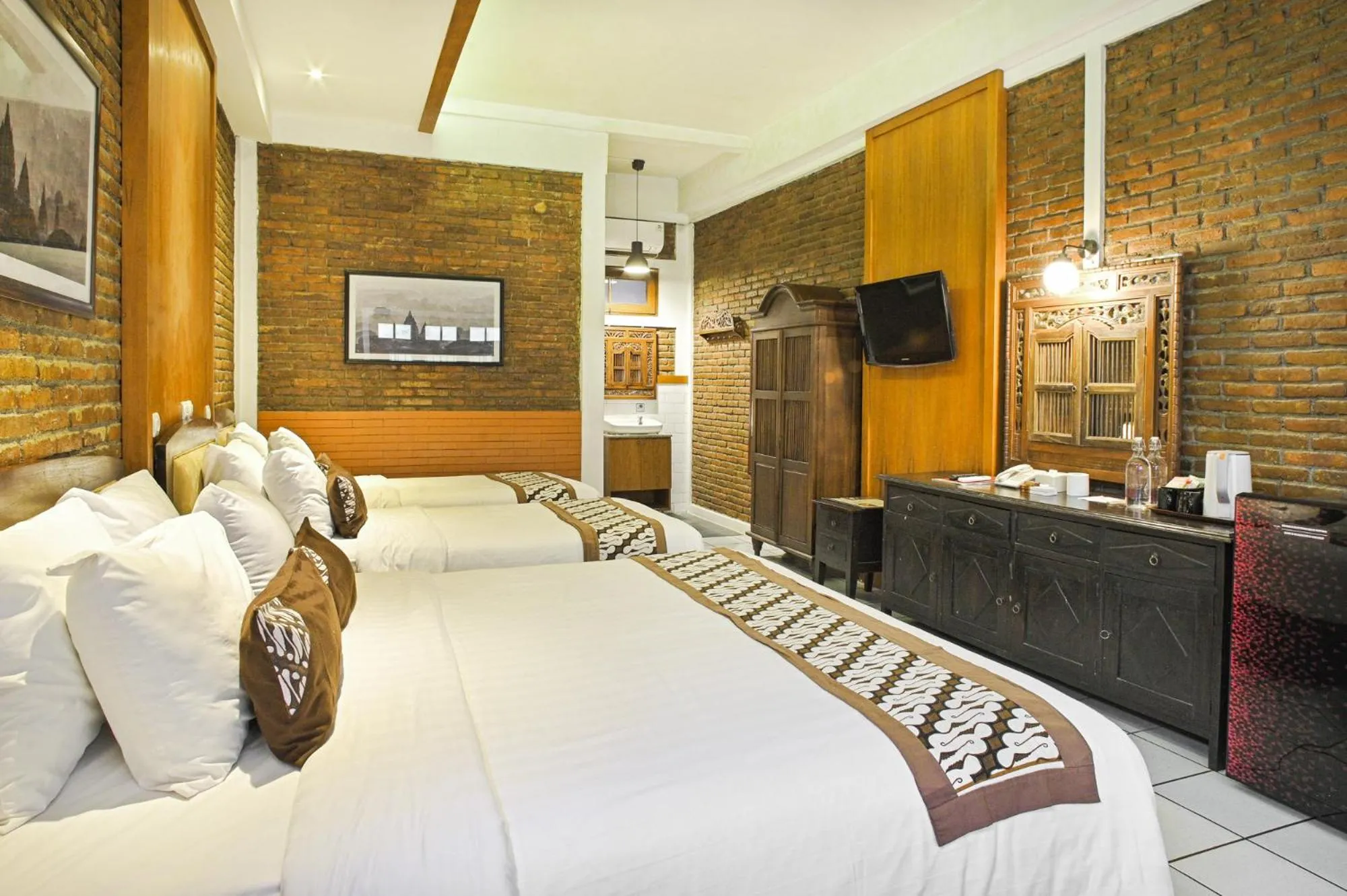 Bedroom, Bed in Paku Mas Hotel