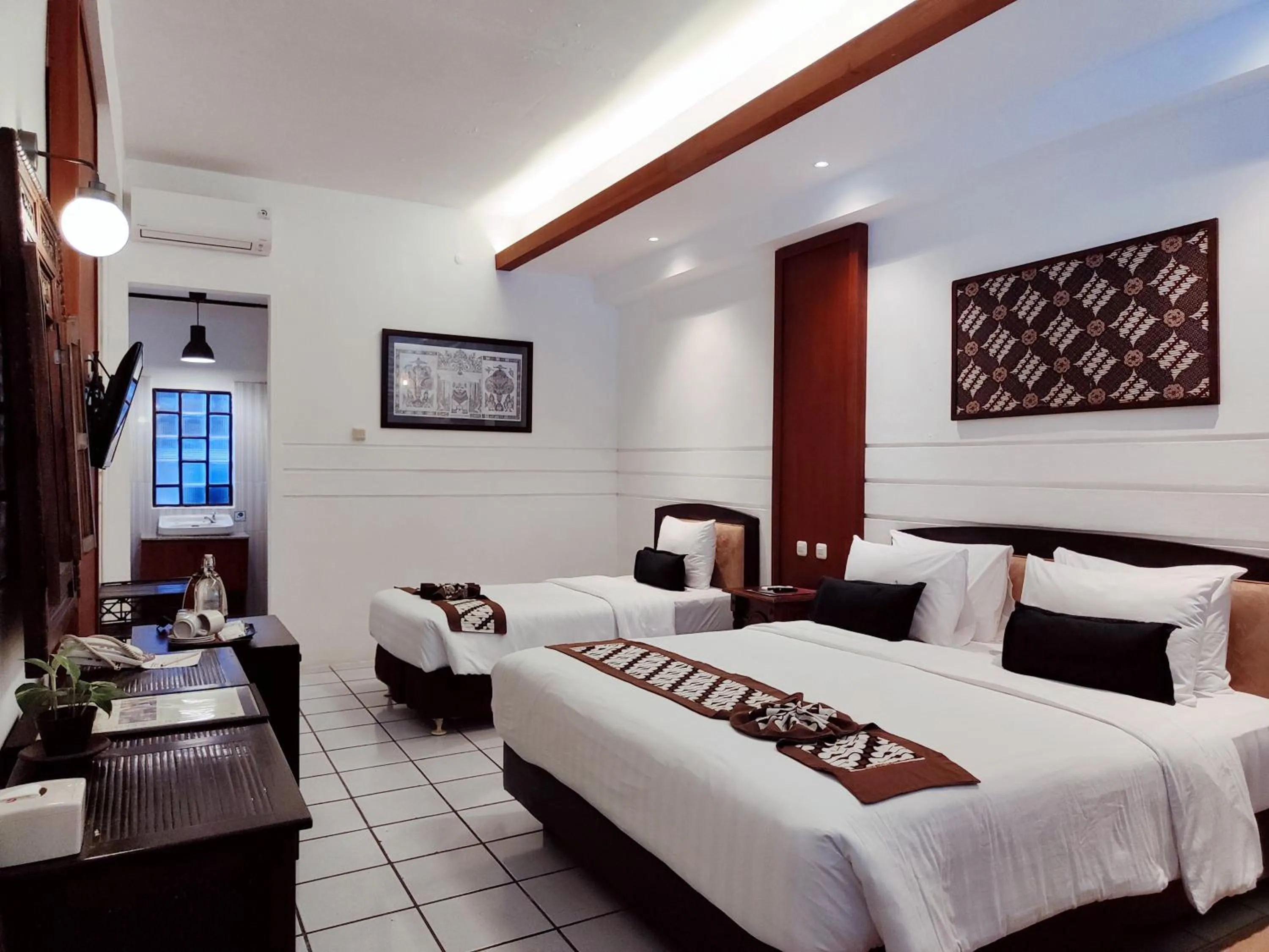 Bed in Paku Mas Hotel