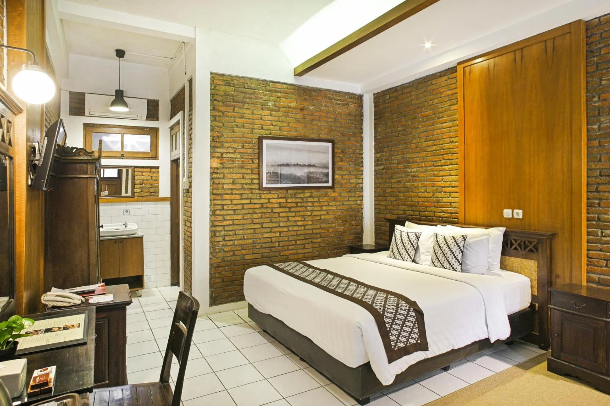 Bedroom, Bed in Paku Mas Hotel