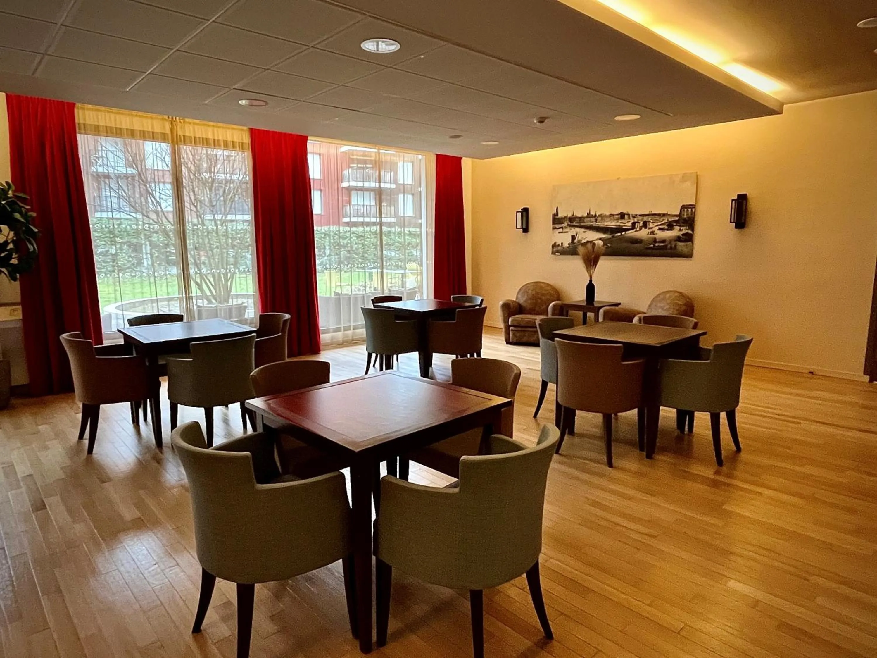 Communal lounge/ TV room in Domitys Le Millésime